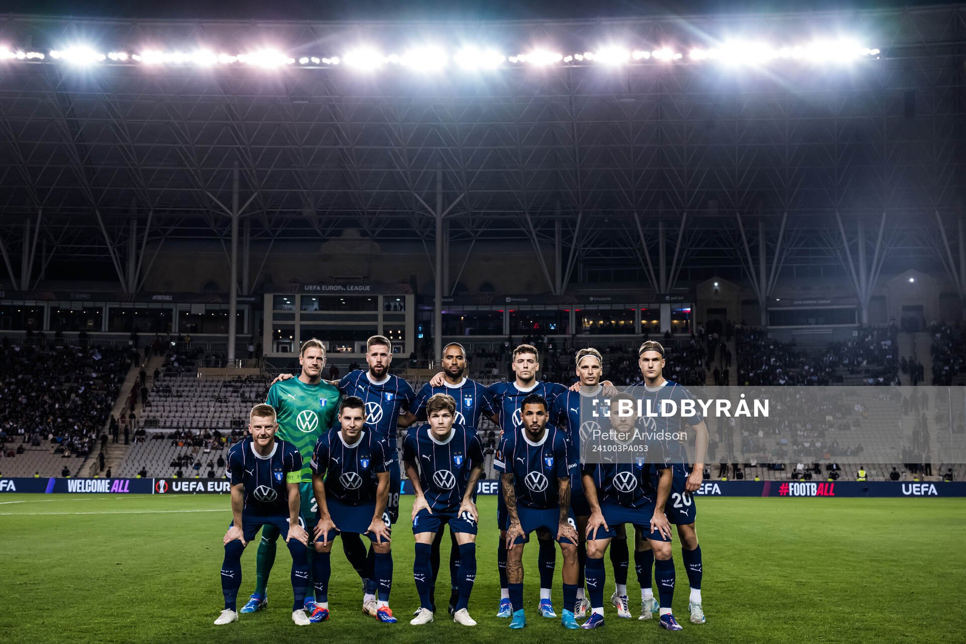 The starting eleven of Malmö FF pose for a picture