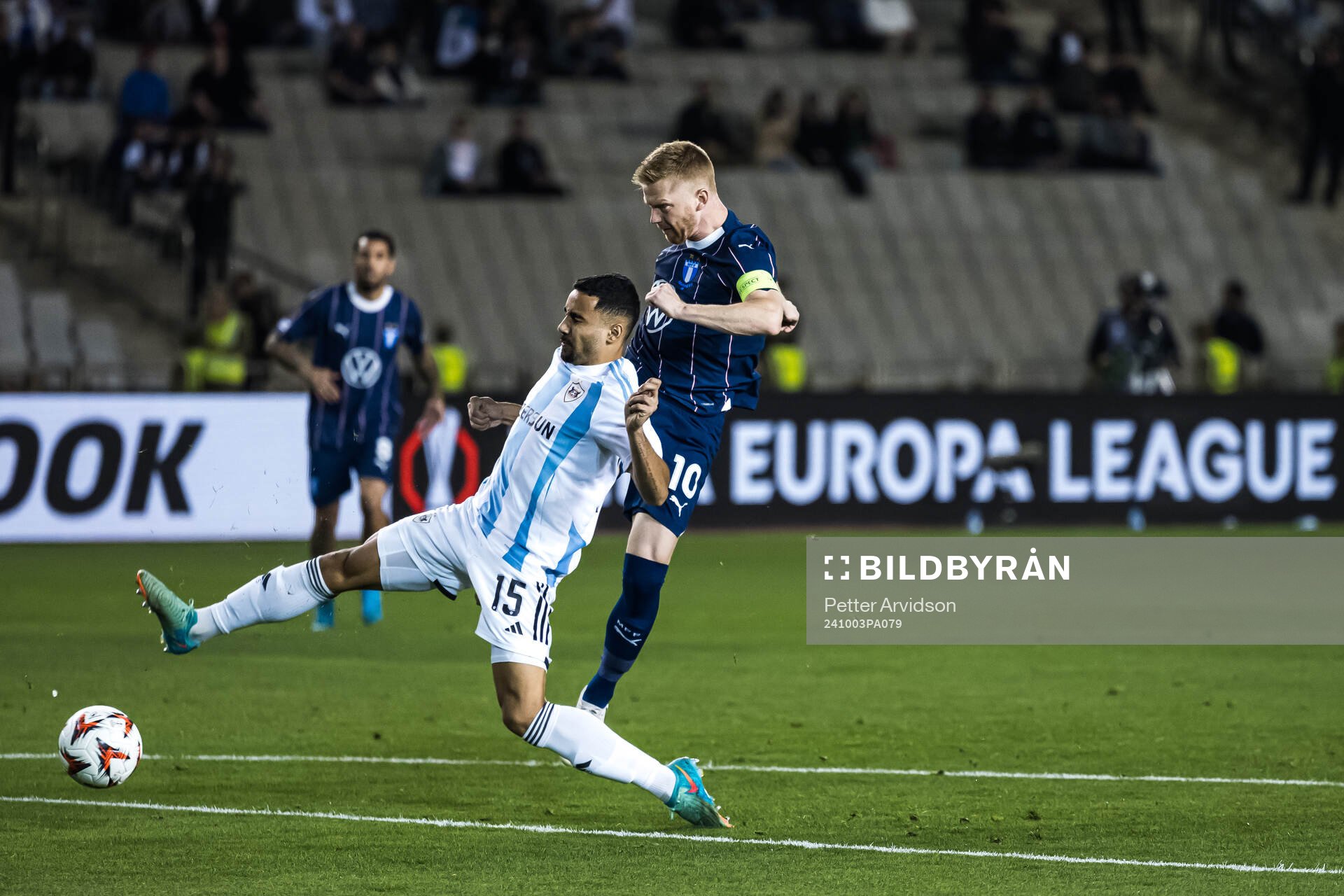 Leandro Andrade of Qarabag and Anders Christiansen of