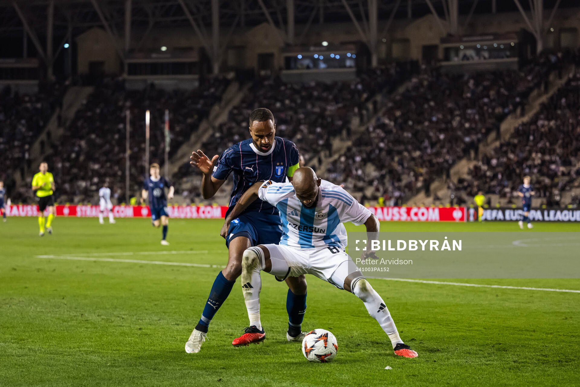Isaac Kiese Thelin of Malmö FF and Marko Jankovic of