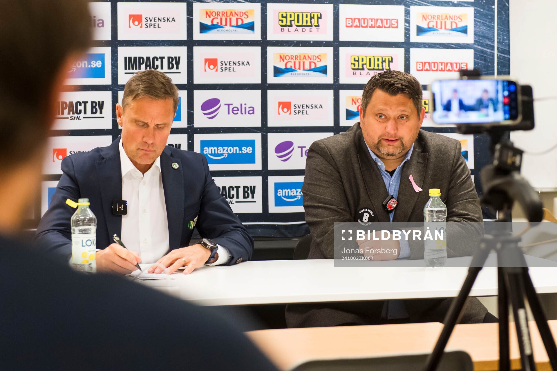 MoDos tränare Mattias Karlin och Frölundas tränare Roger