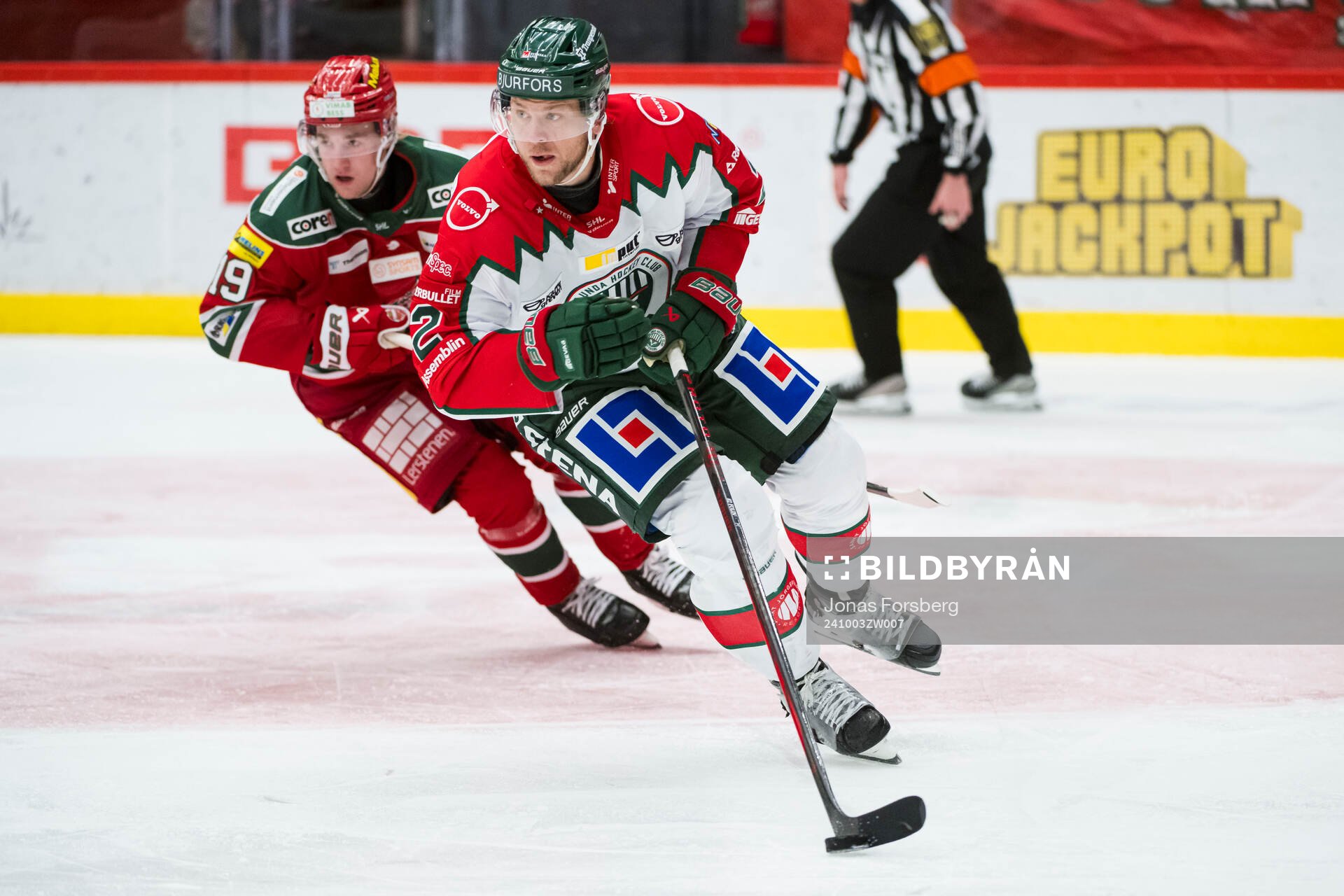 Frölundas Christian Folin och MoDos Lucas Pettersson