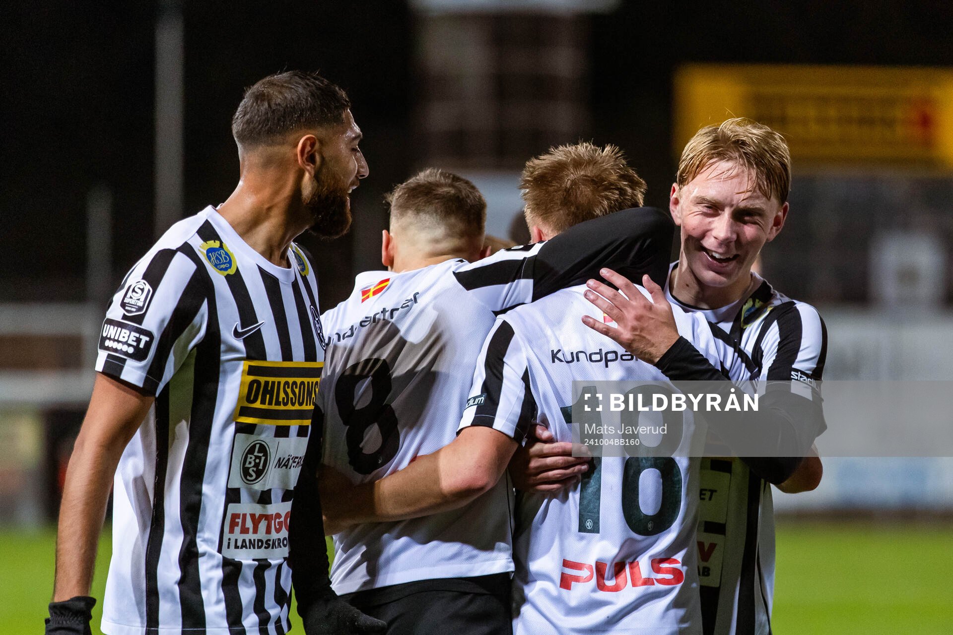 Landskronas Max Nilsson jublar med lagkamrater