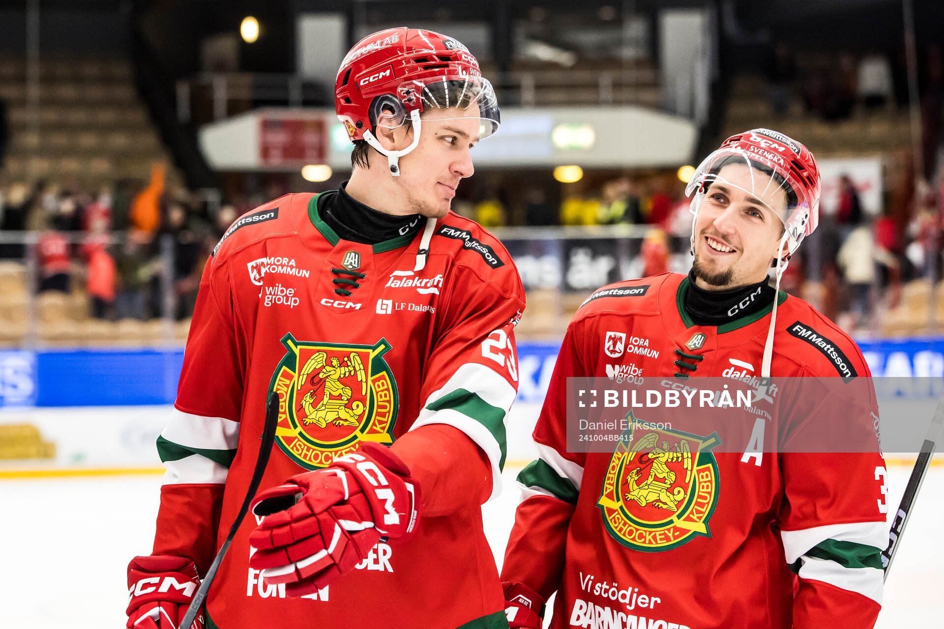 Moras Gustav Olhaver och William Pethrus jubel