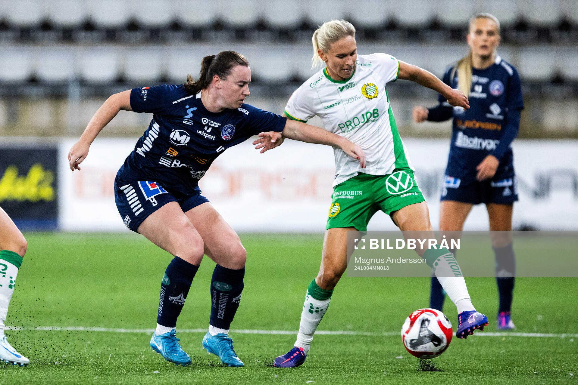 Linköpings Aimee Claypole och Hammarbys Jonna Andersson