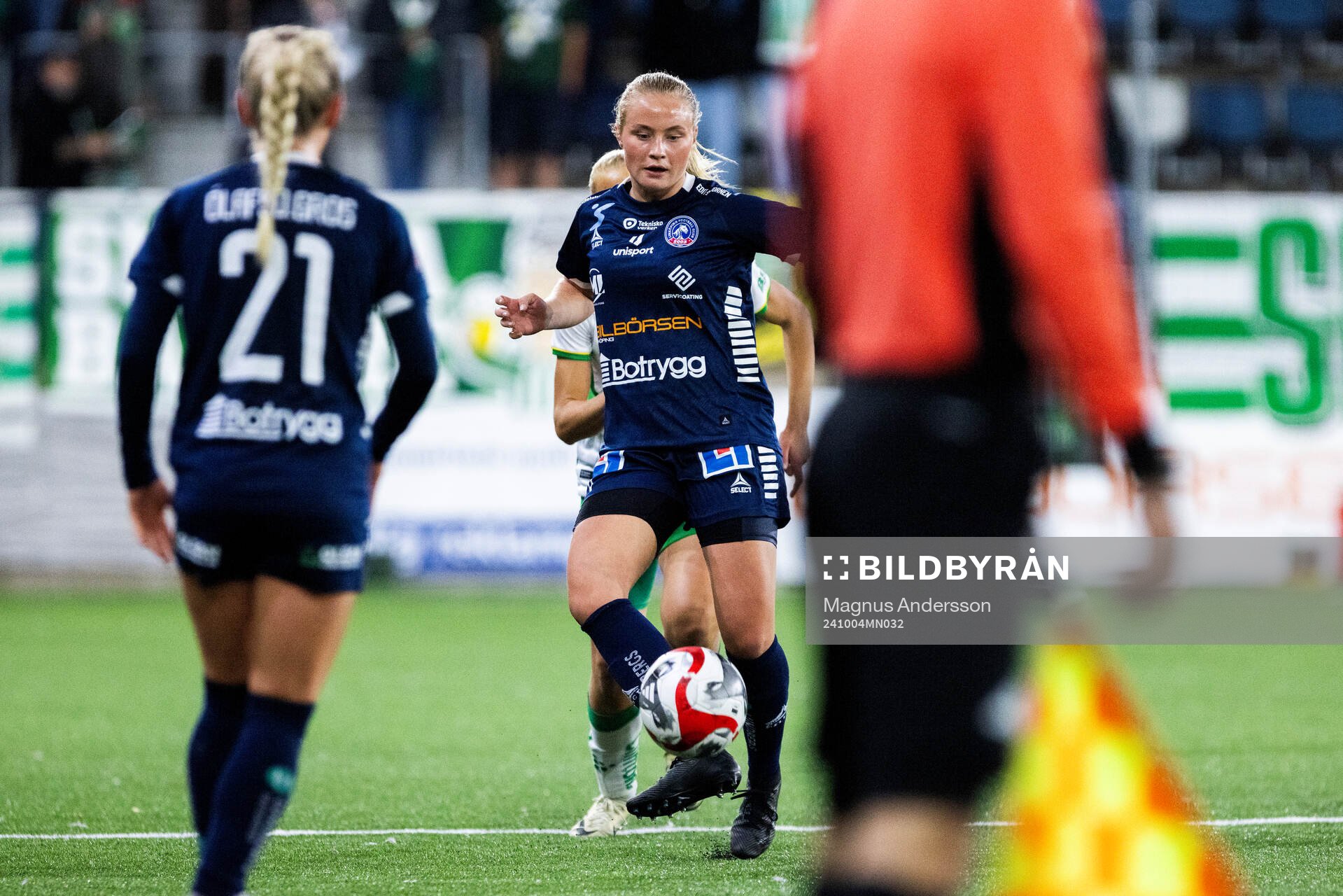 Linköpings Tyra Andersson under fotbollsmatchen i Damallsvenskan mellan Linköping och Hammarby den 4 oktober 2024 i Linköping. 