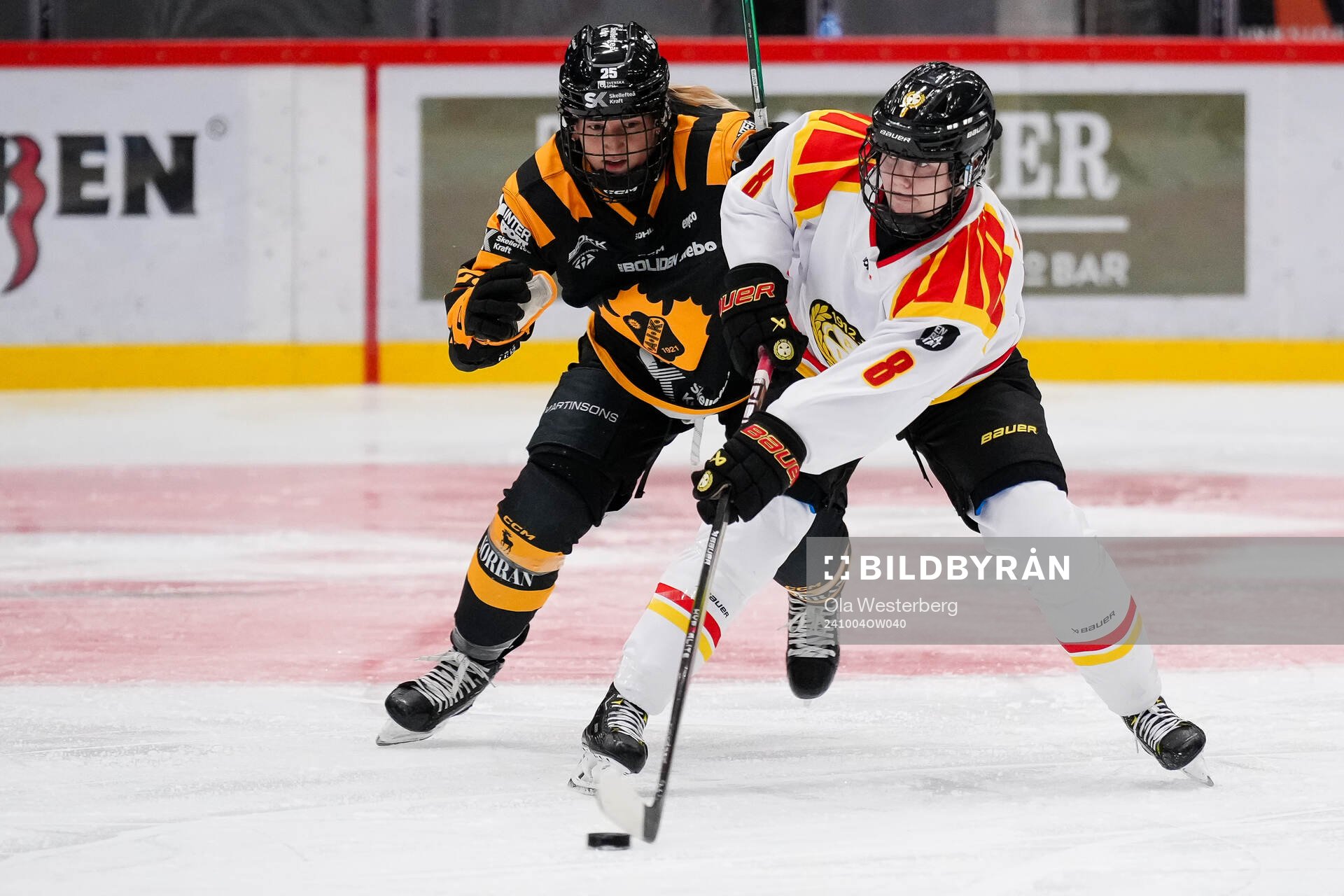 Skellefteås Mikayla Lantto och Brynäs Oona Koukkula