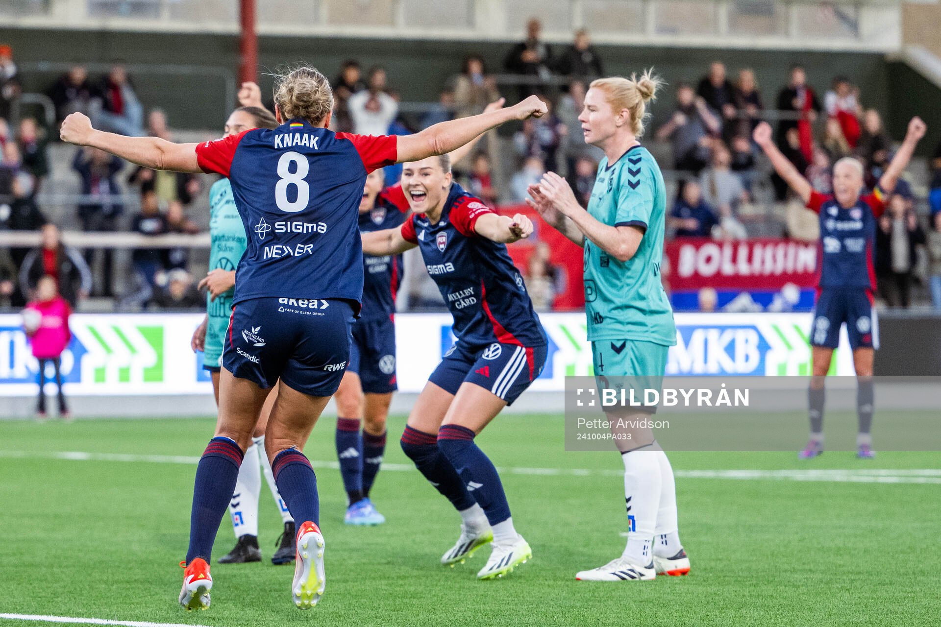 FC Rosengårds Rebecca Knaak jublar