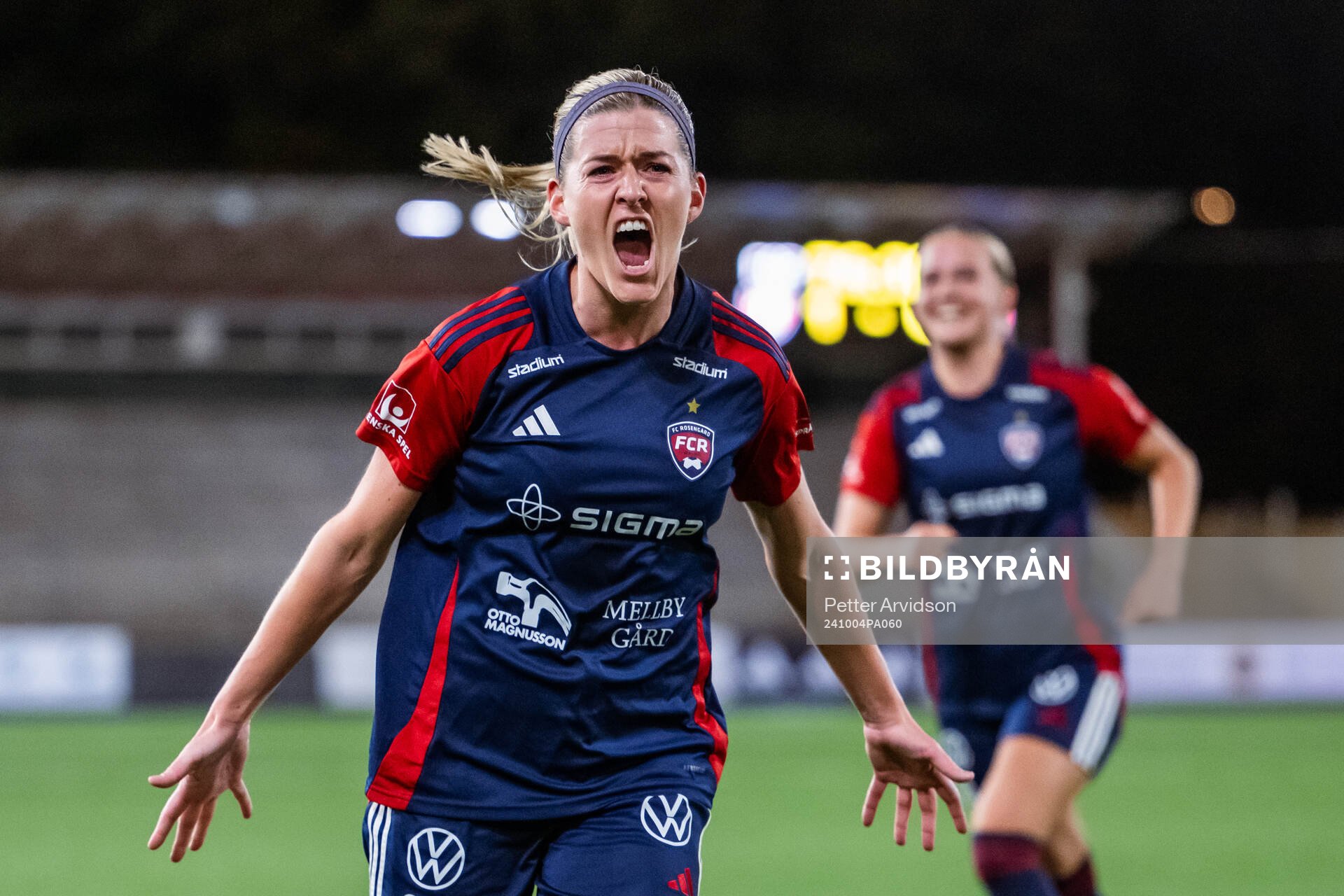 FC Rosengårds Olivia Schough jublar