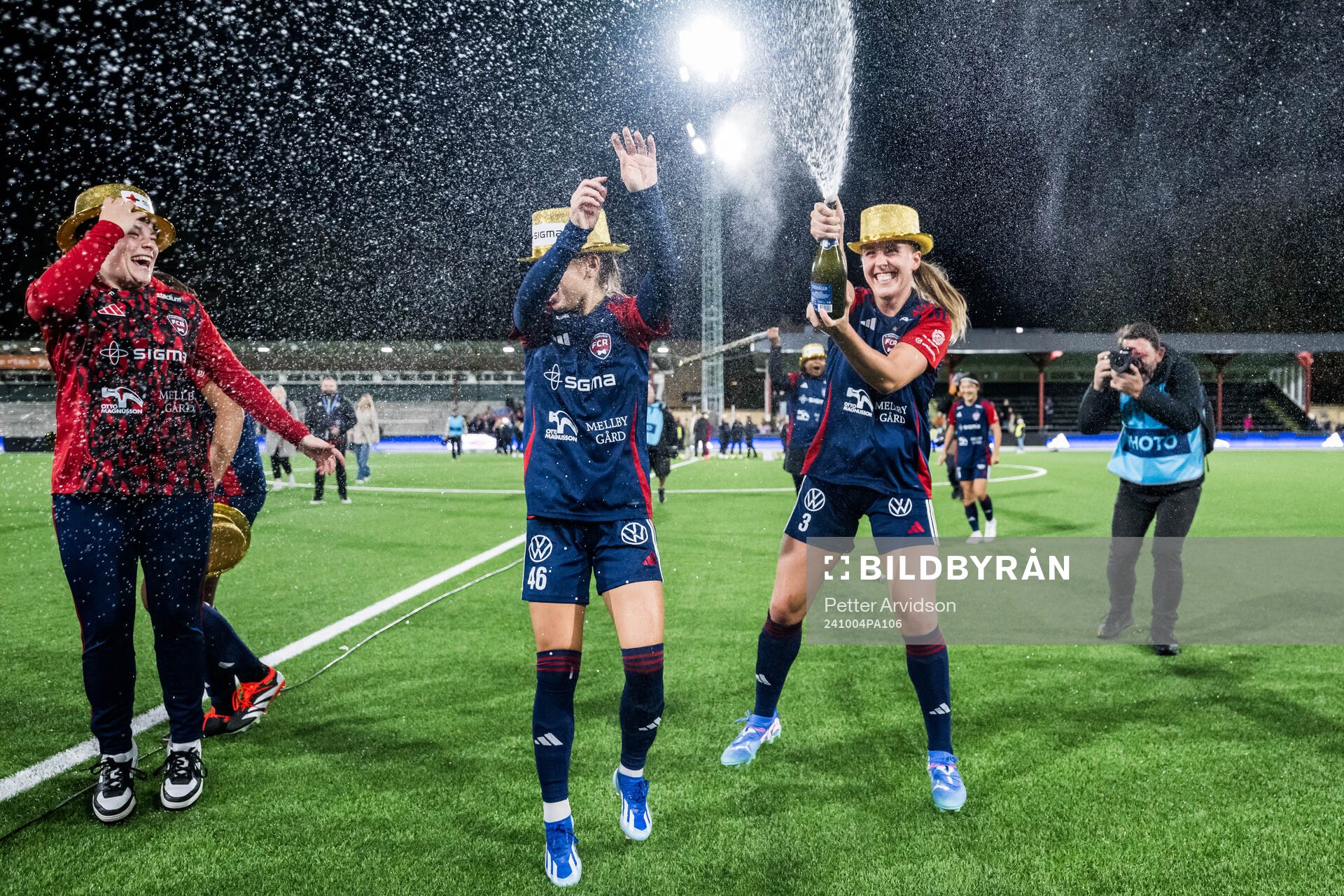 FC Rosengårds Gudrun Arnardottir jublar över SM-guldet