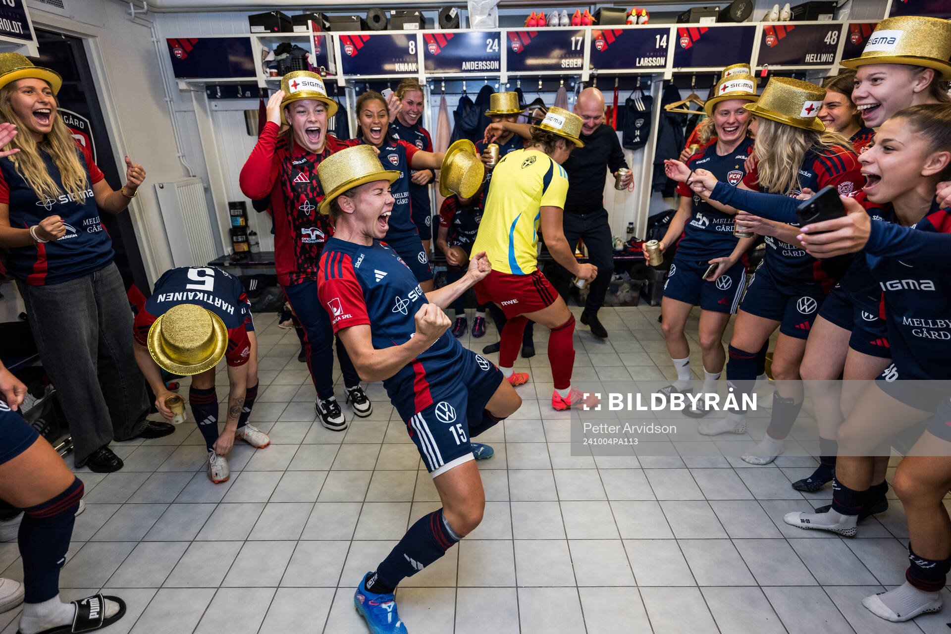 FC Rosengårds Jessica Wik jublar över SM-guldet