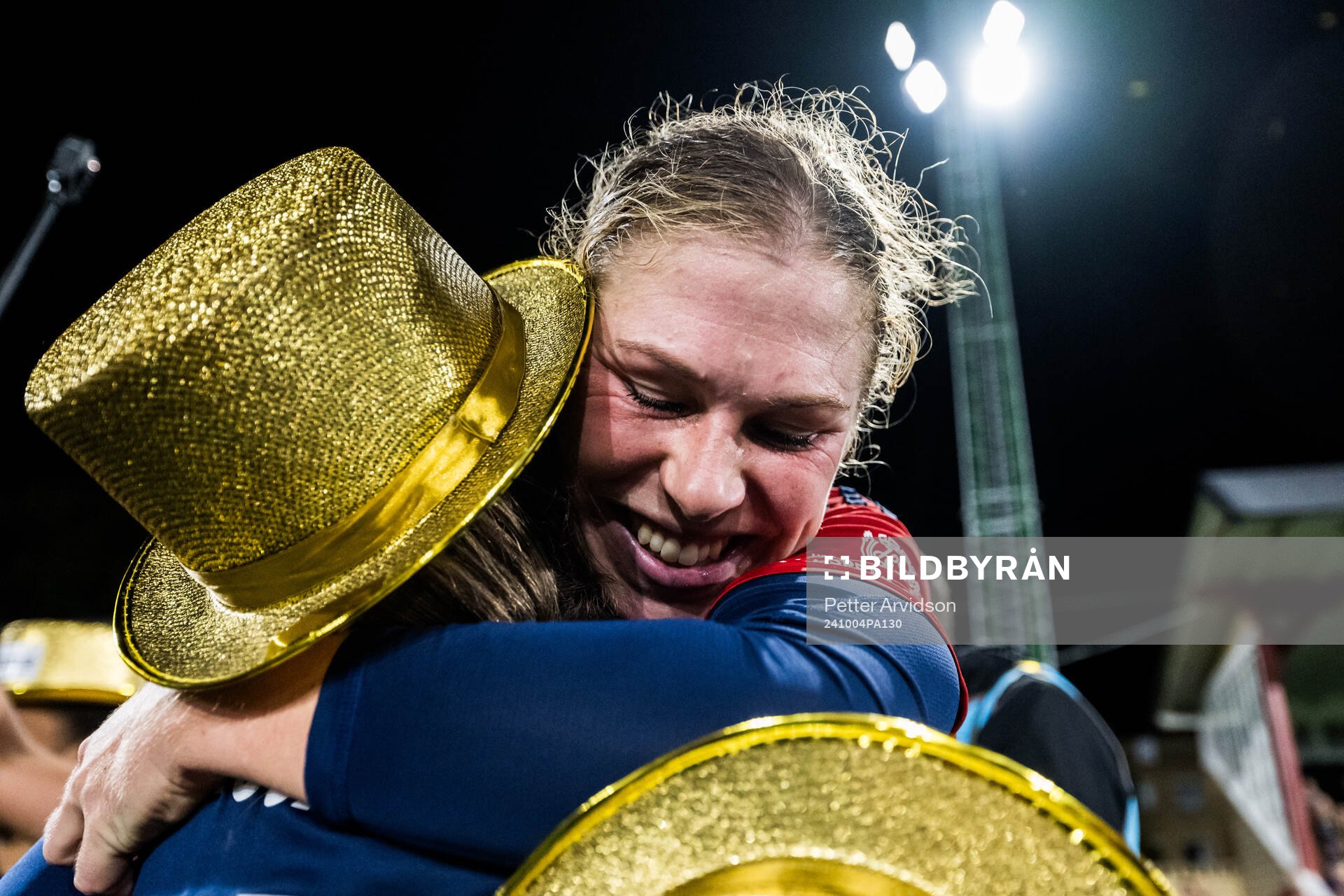 FC Rosengårds Rebecca Knaak jublar över SM-guldet