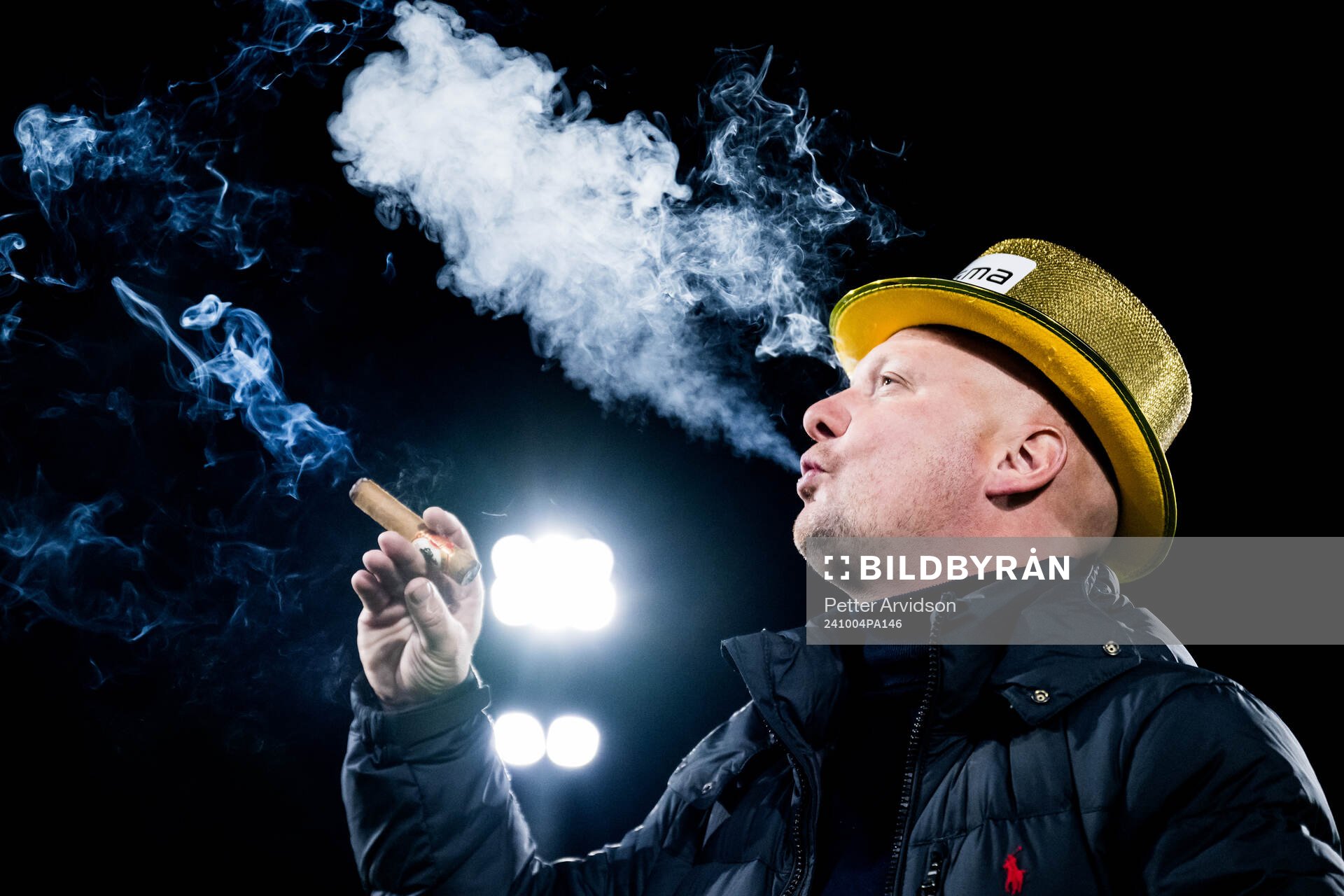 FC Rosengårds tränare Joel Kjetselberg jublar över