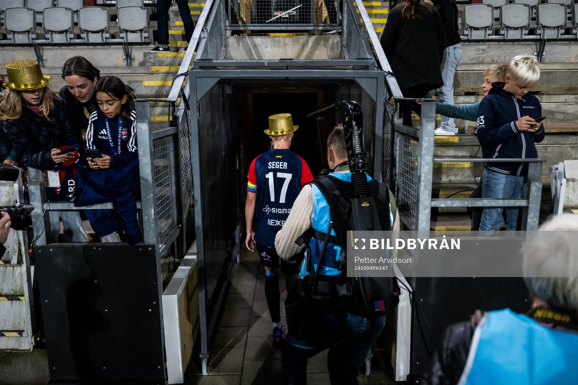 FC Rosengårds Caroline Seger lämnar plan