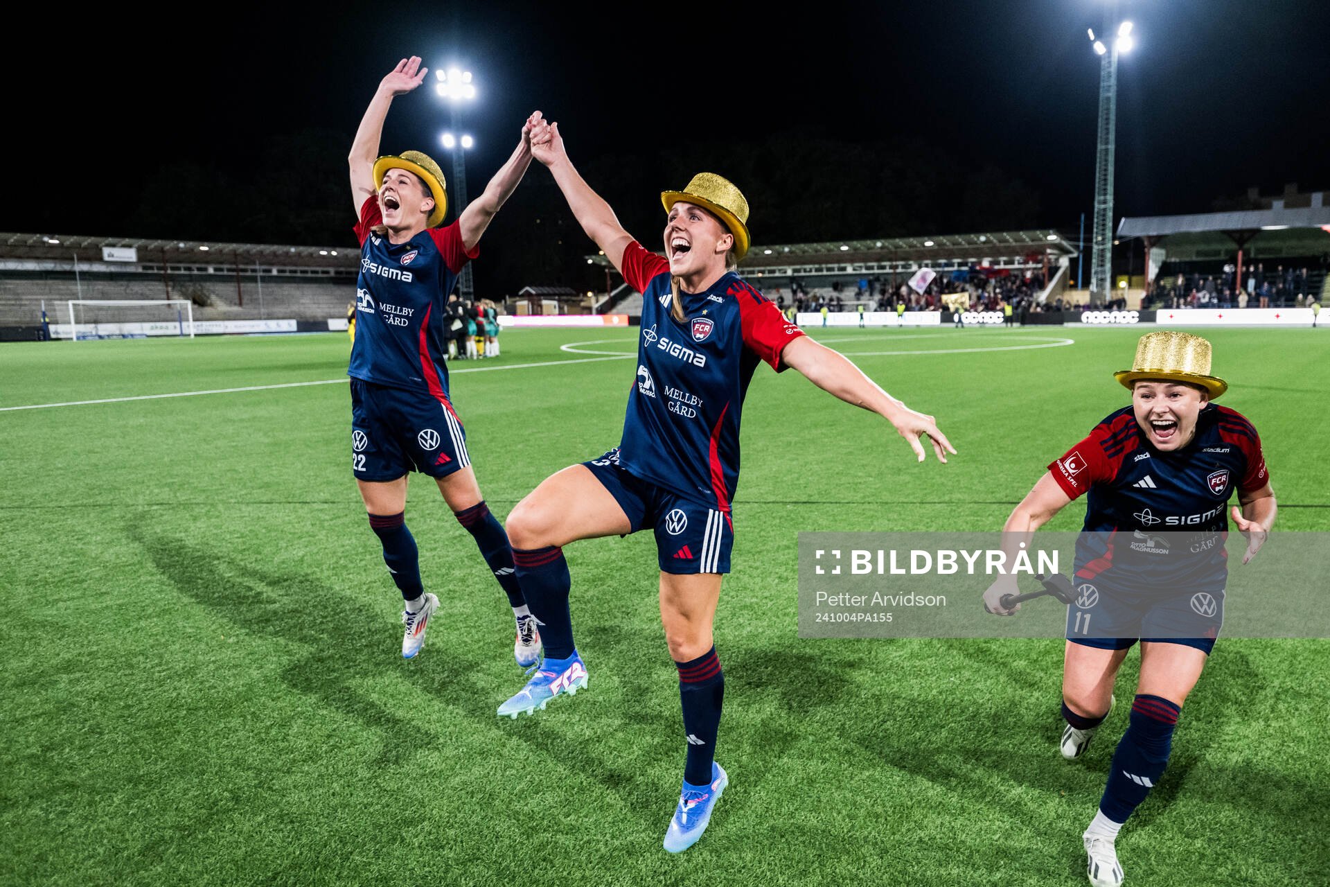 FC Rosengårds Olivia Schough och Gudrun Arnardottir och
