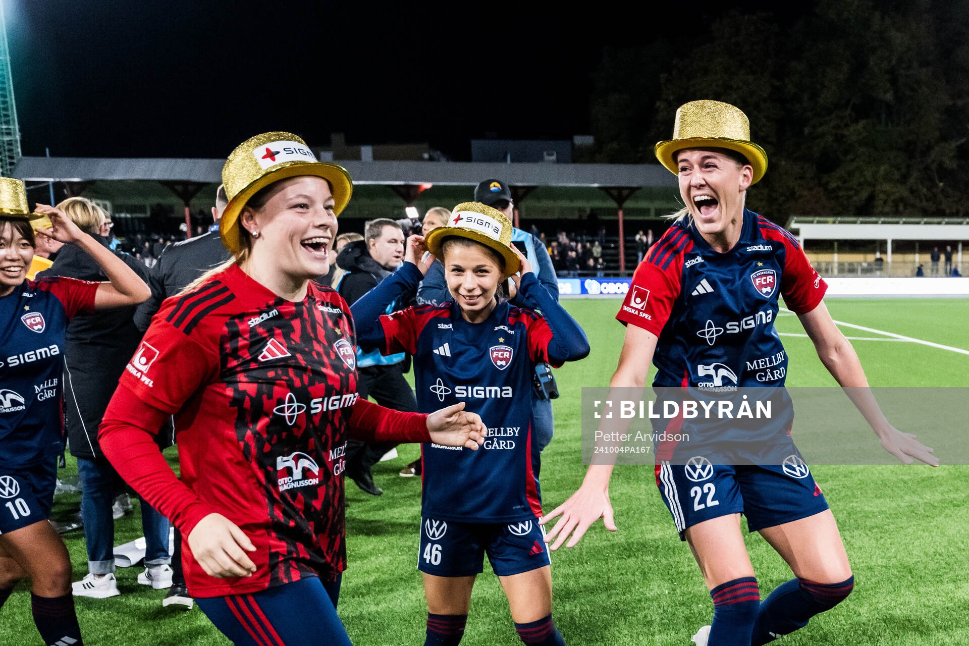 FC Rosengårds Olivia Schough jublar över SM-guldet