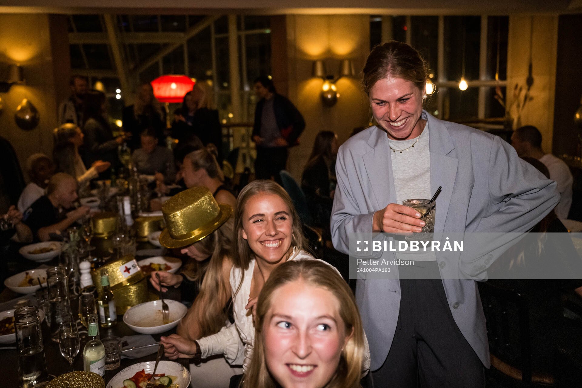 FC Rosengårds Gudrun Arnardottir och Rebecca Knaak på