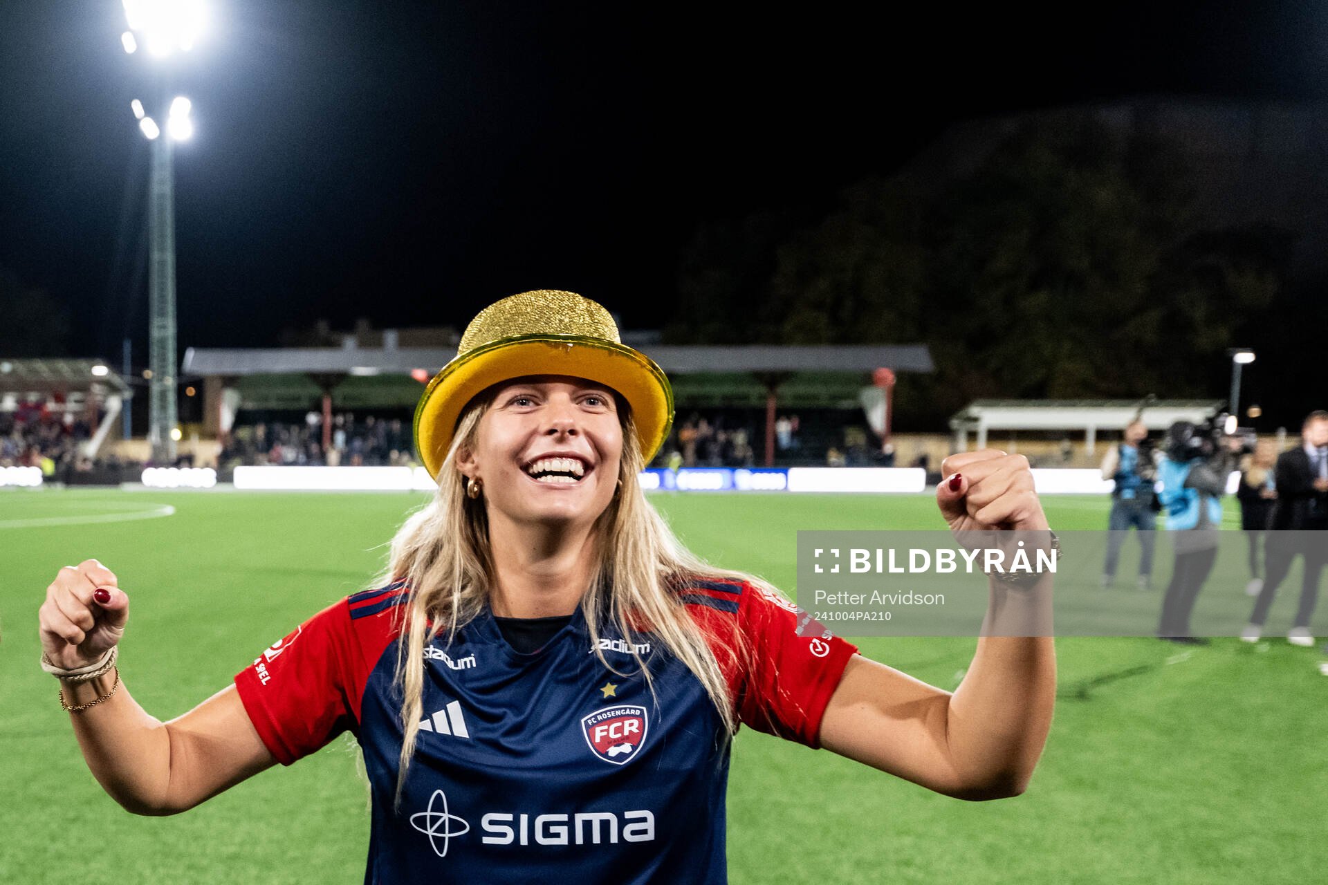 FC Rosengårds Olivia Holdt jublar