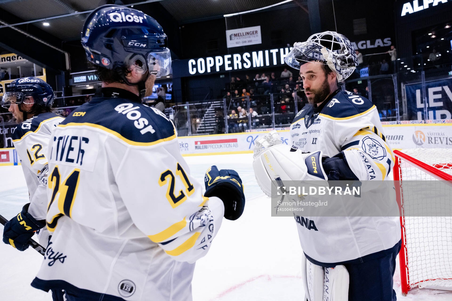 Södertäljes Nolan Stevens och målvakt Frans Tuohimaa