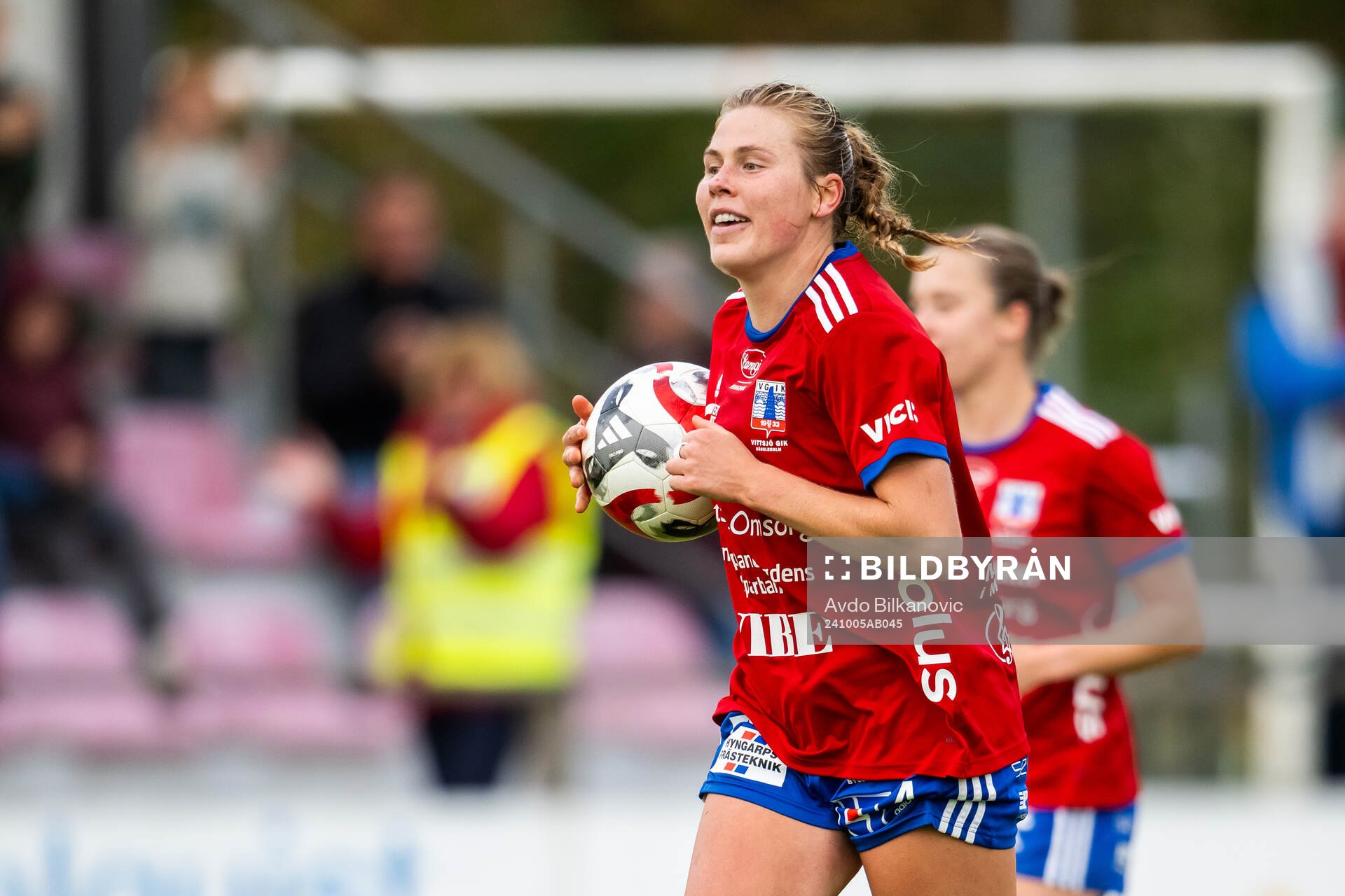 Vittsjös Julia Nicole Leas jublar