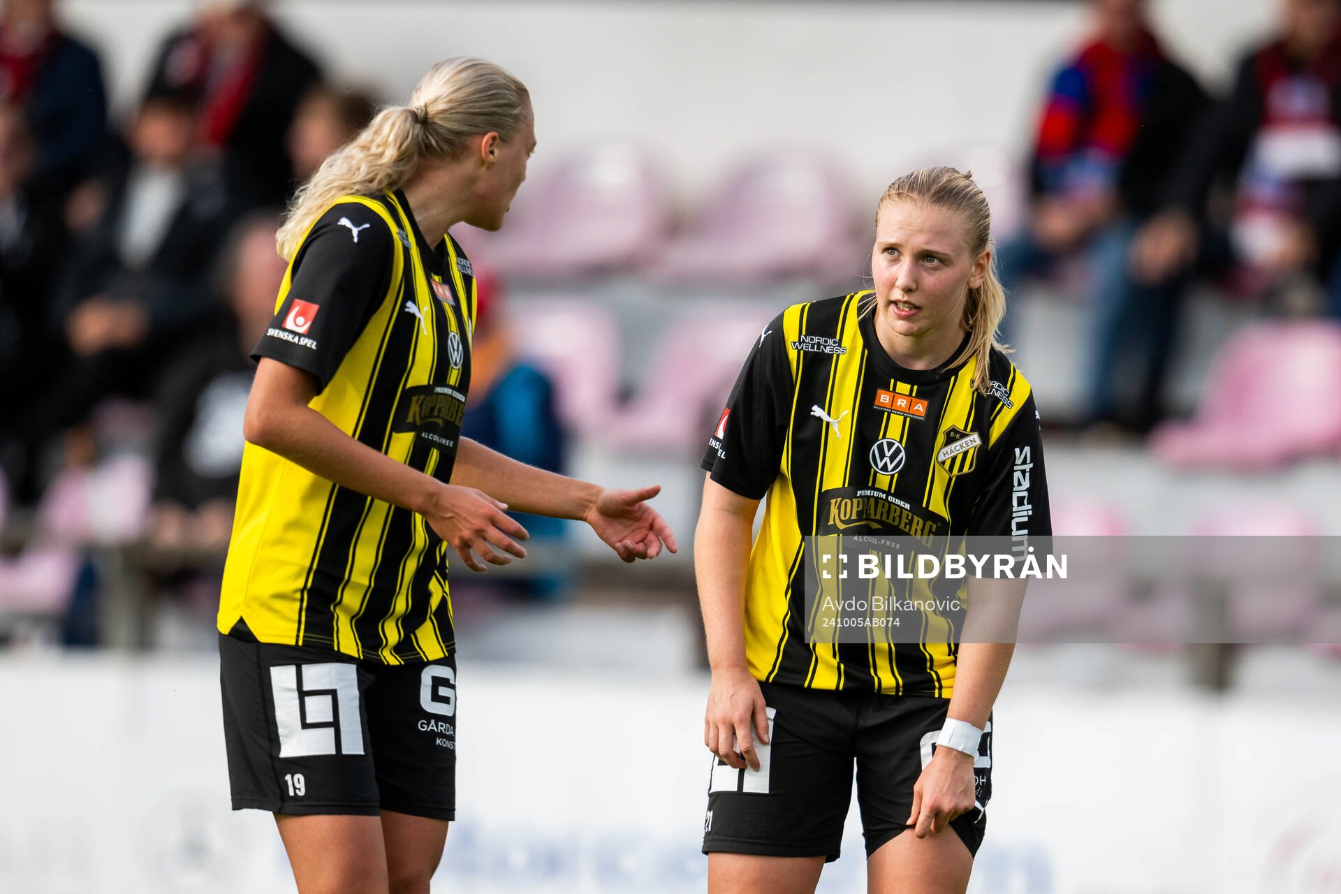 Häckens Elma Junttila Nelhage och Johanna Fossdalsá
