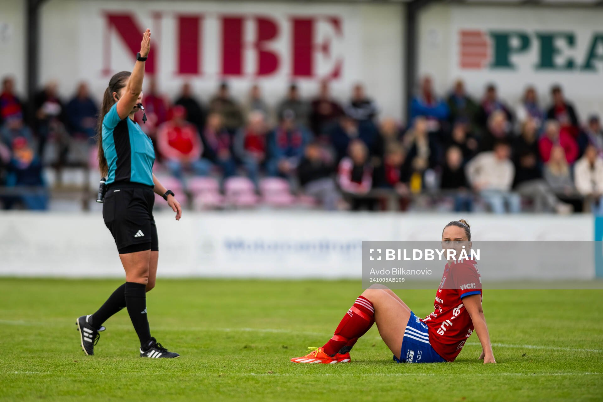 Domare Ulrica Löv och Vittsjös Hanna Ekengren