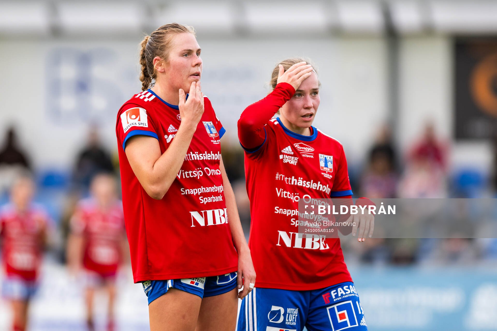 Vittsjös Julia Nicole Leas och Heidi Kollanen deppar