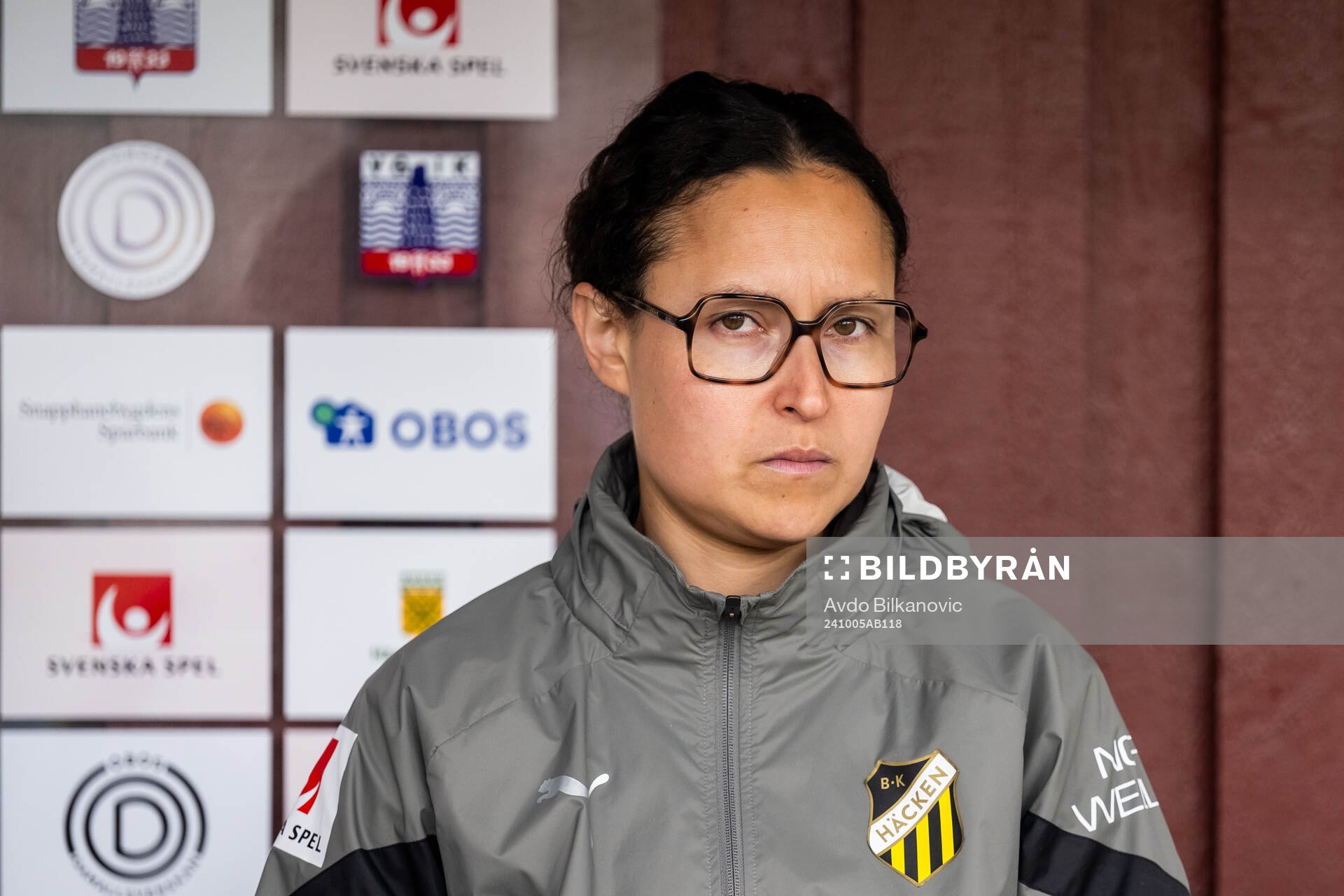 Häckens lagledare Catrine Johanssonunder fotbollsmatchen i