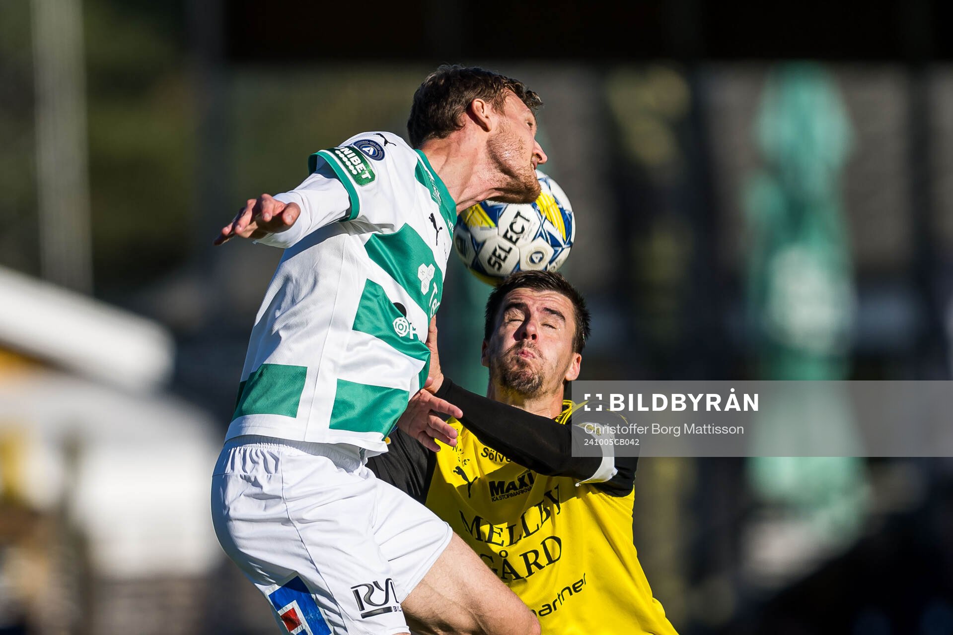 Västerås Viktor Granath och Mjällbys Jesper Gustavsson
