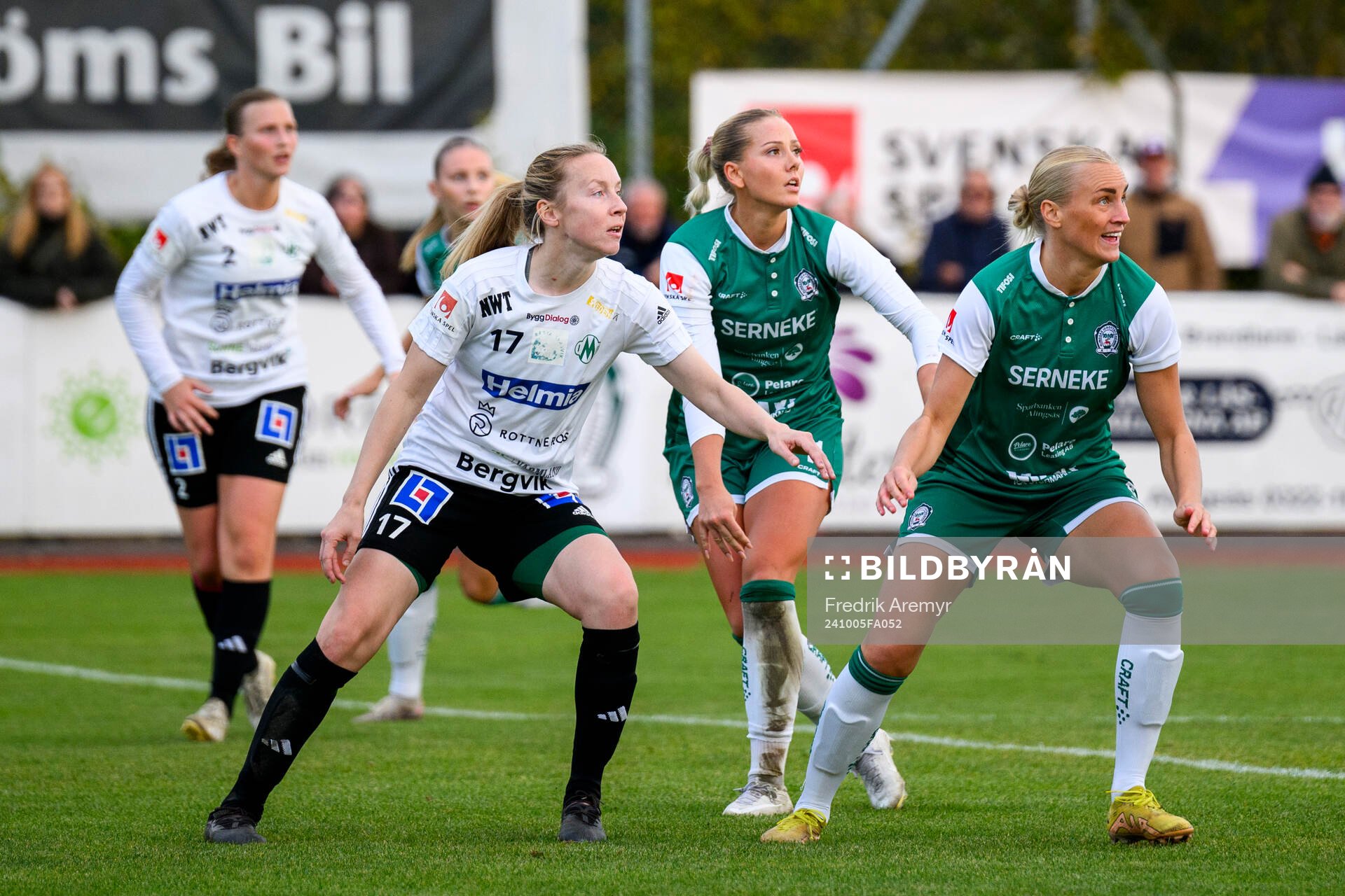 Mallbackens Susanne Skålberg, Alingsås Moa Öhman och