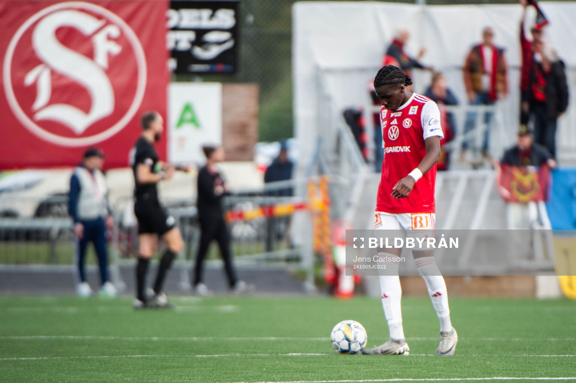 Sandvikens Calvin Kabuye deppar