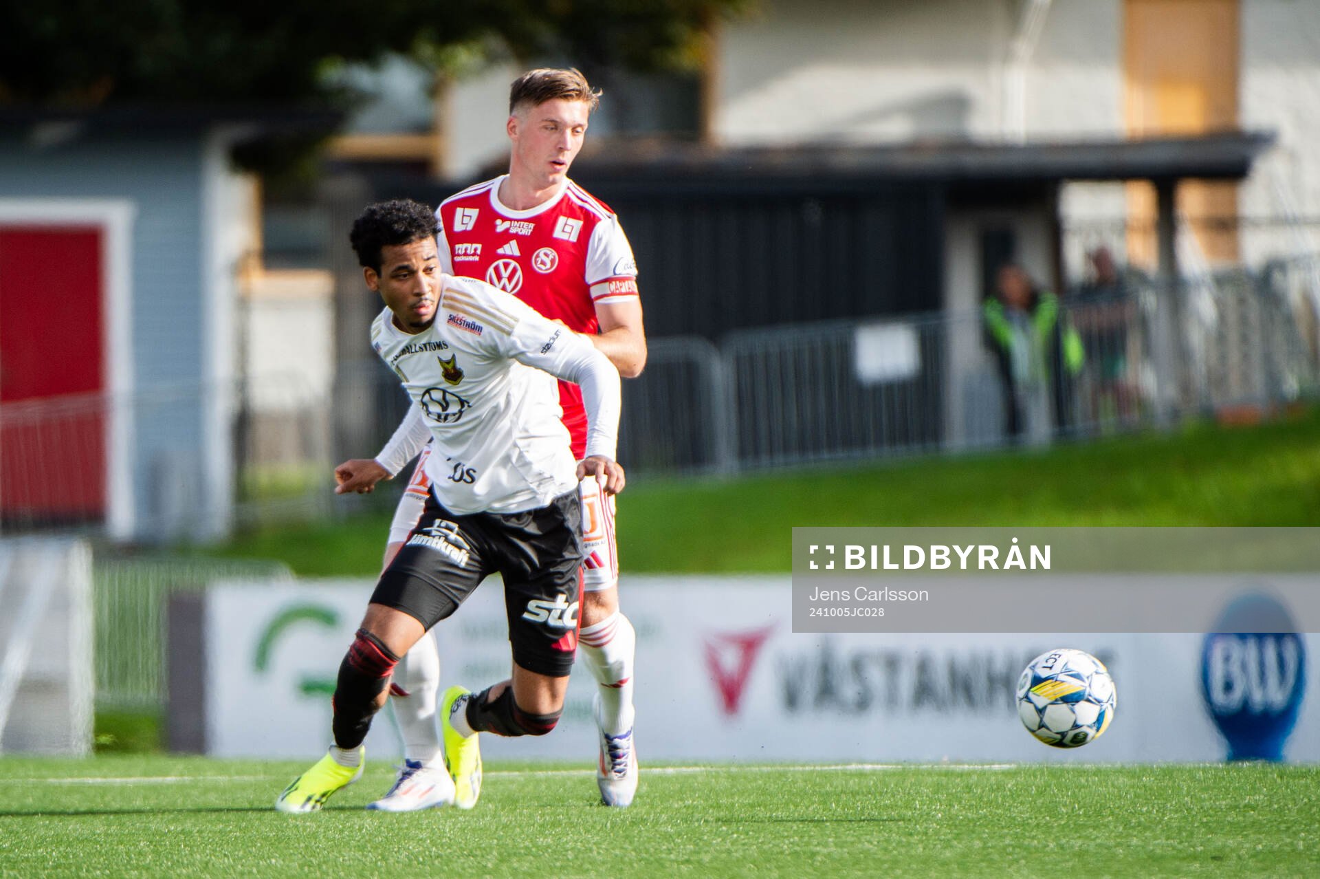 Östersunds Arquimides Ordonez och Sandvikens Gustav Thörn