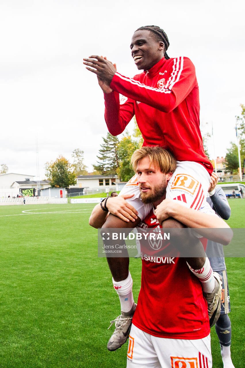 Sandvikens Calvin Kabuye och Sandvikens Kasper Harletun