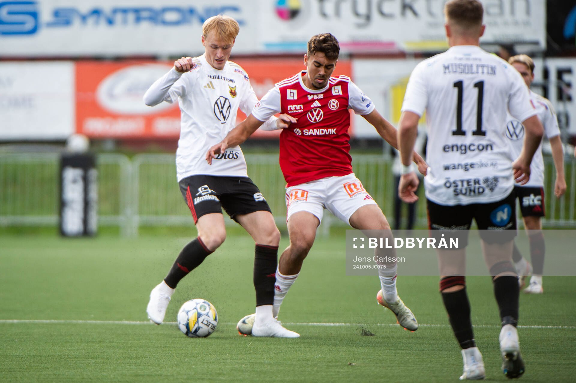 Östersunds Henrik Norrby och Sandvikens Liam Vabö