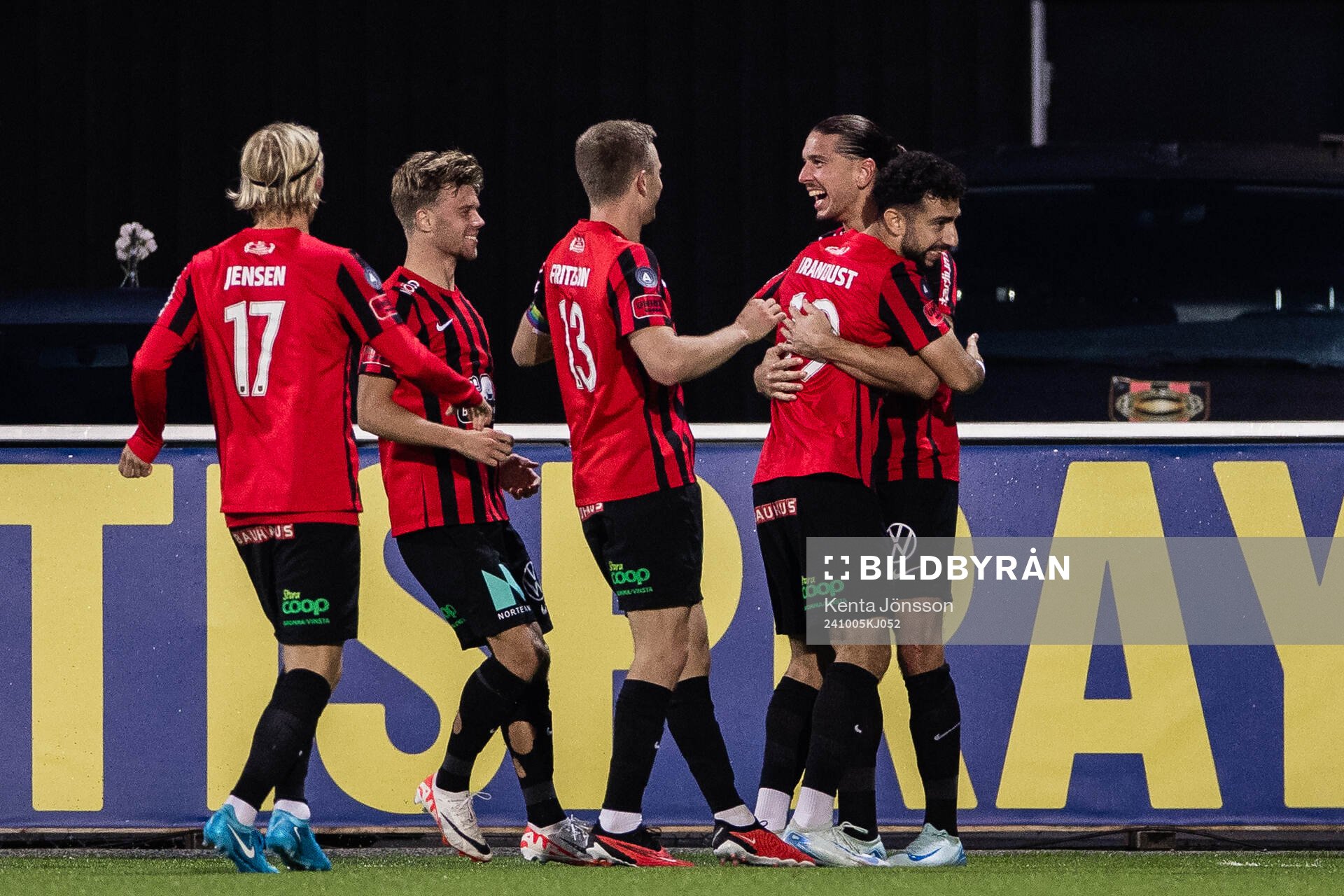 Brommapojkarnas Nikola Vasic jublar