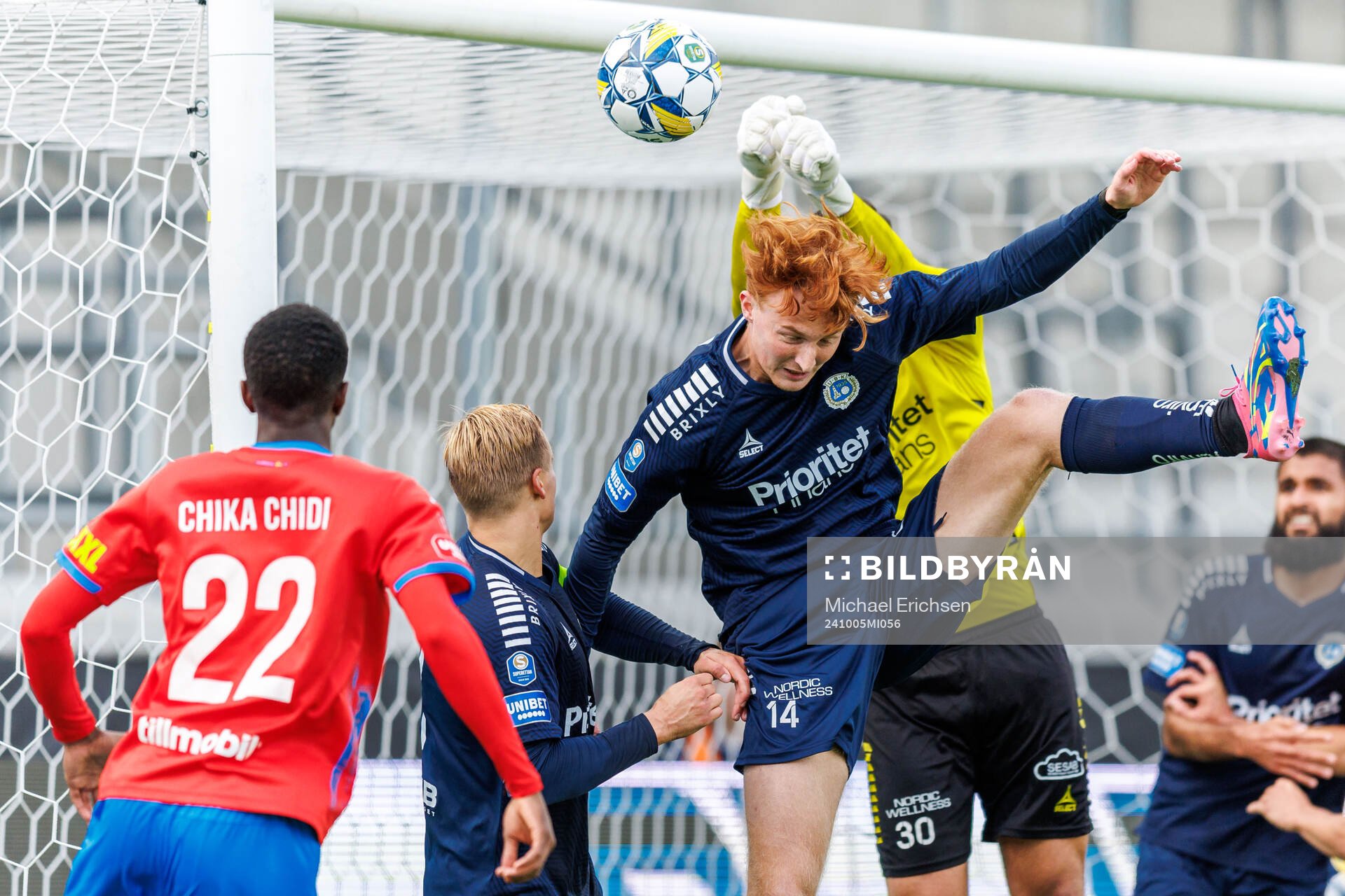 Utsiktens Wiggo Hjort och målvakt Elias Hadaya