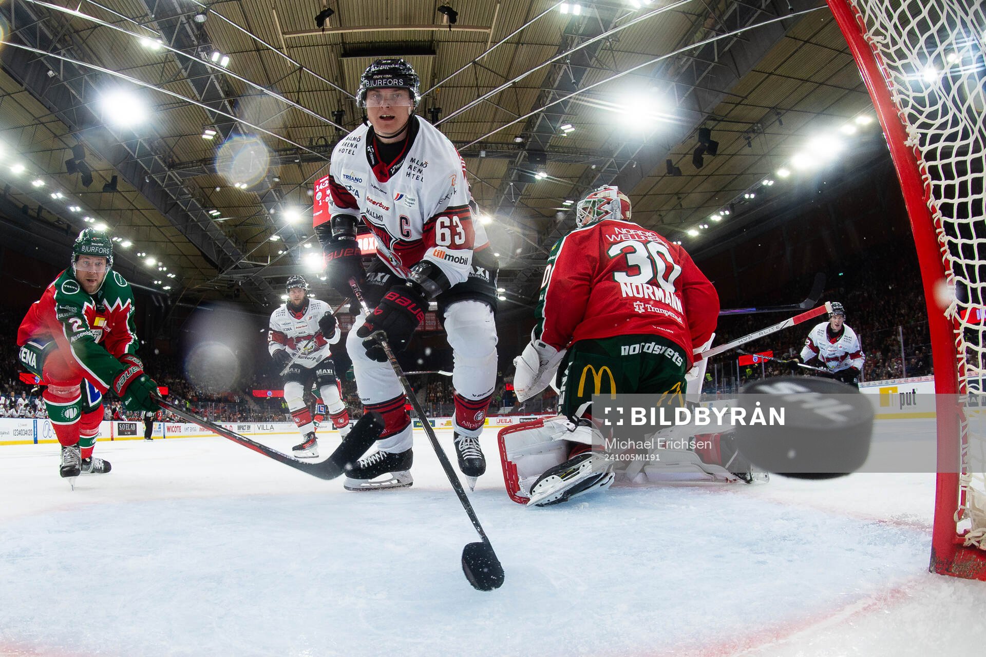 Malmö Redhawks Fredrik Händemark kvitterar till 1-1 bakom