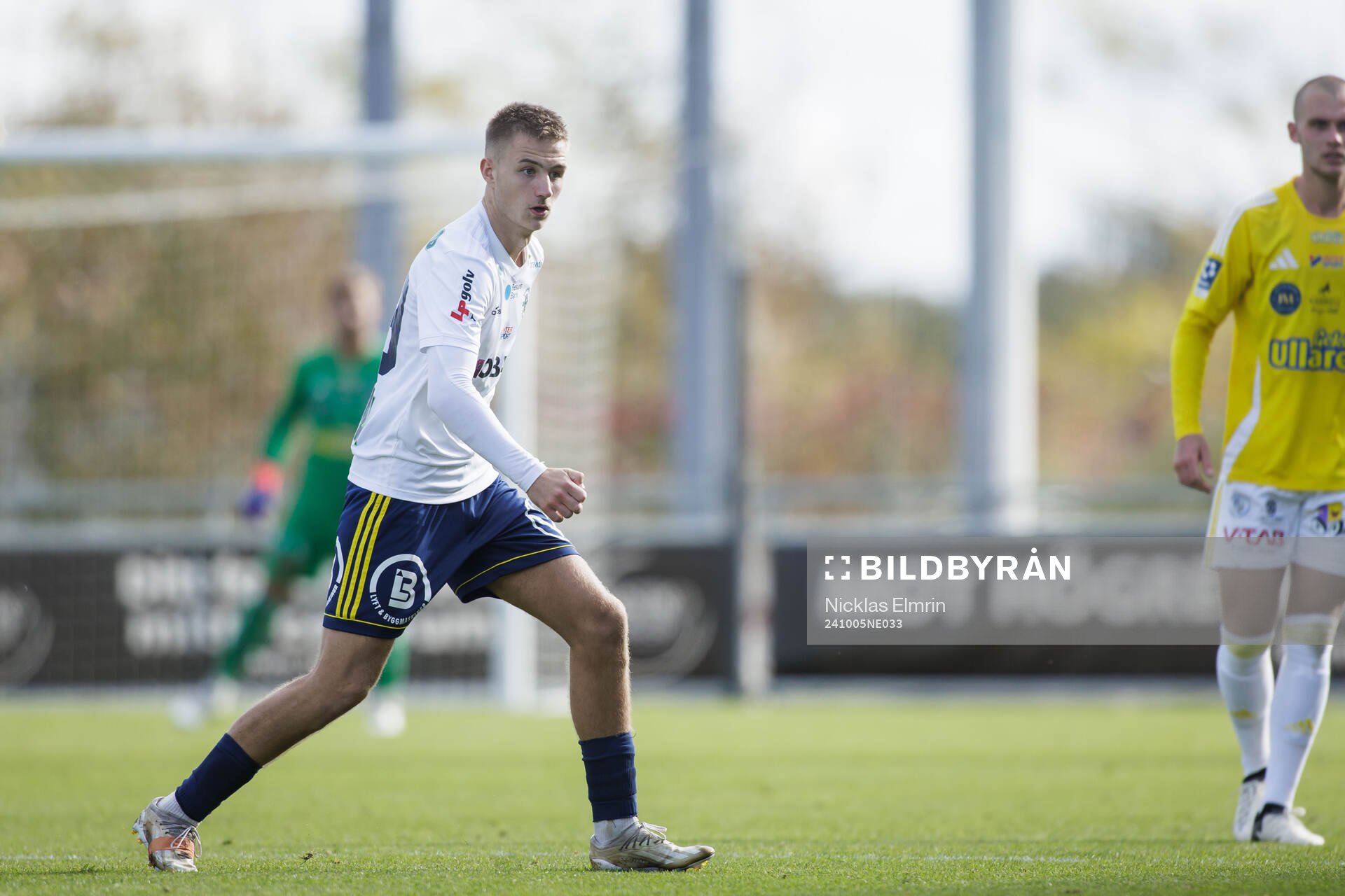Ängelholms André Gustafson under fotbollsmatchen i Division 1 Södra mellan Falkenbergs FF och Ängelholm den 5 oktober 2024 i Falkenberg.