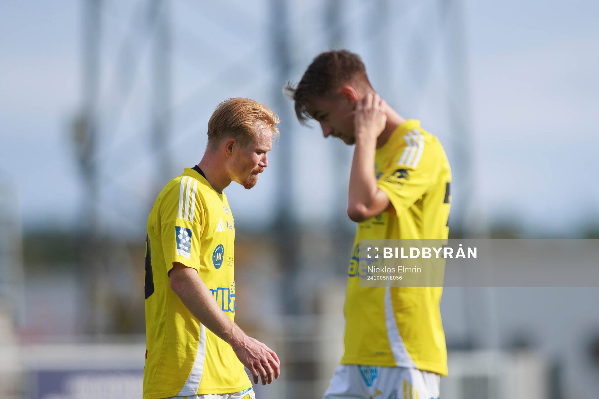 Falkenbergs FFs Linus Borgström och Melker Larsson deppar