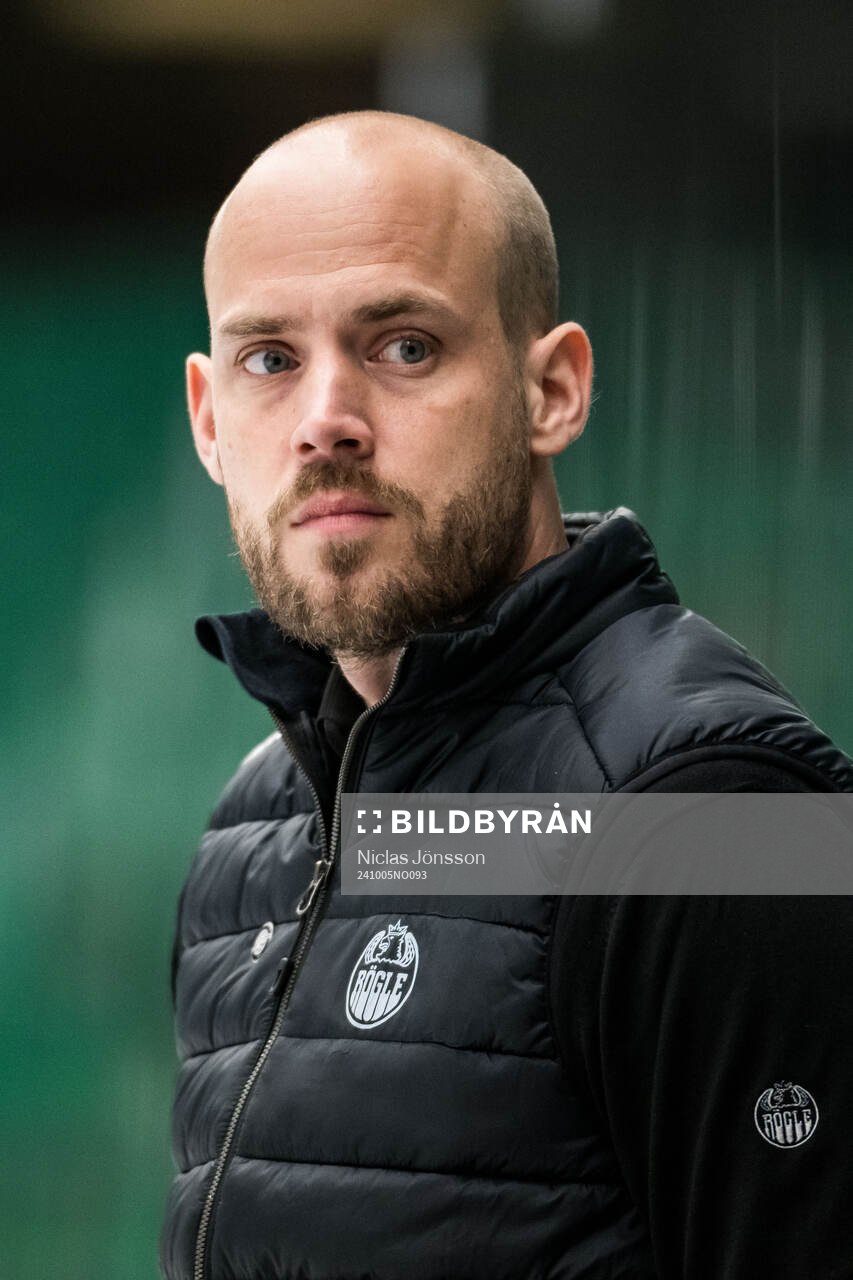 Rögles tränare Julius Falkenbäck Bergkvist