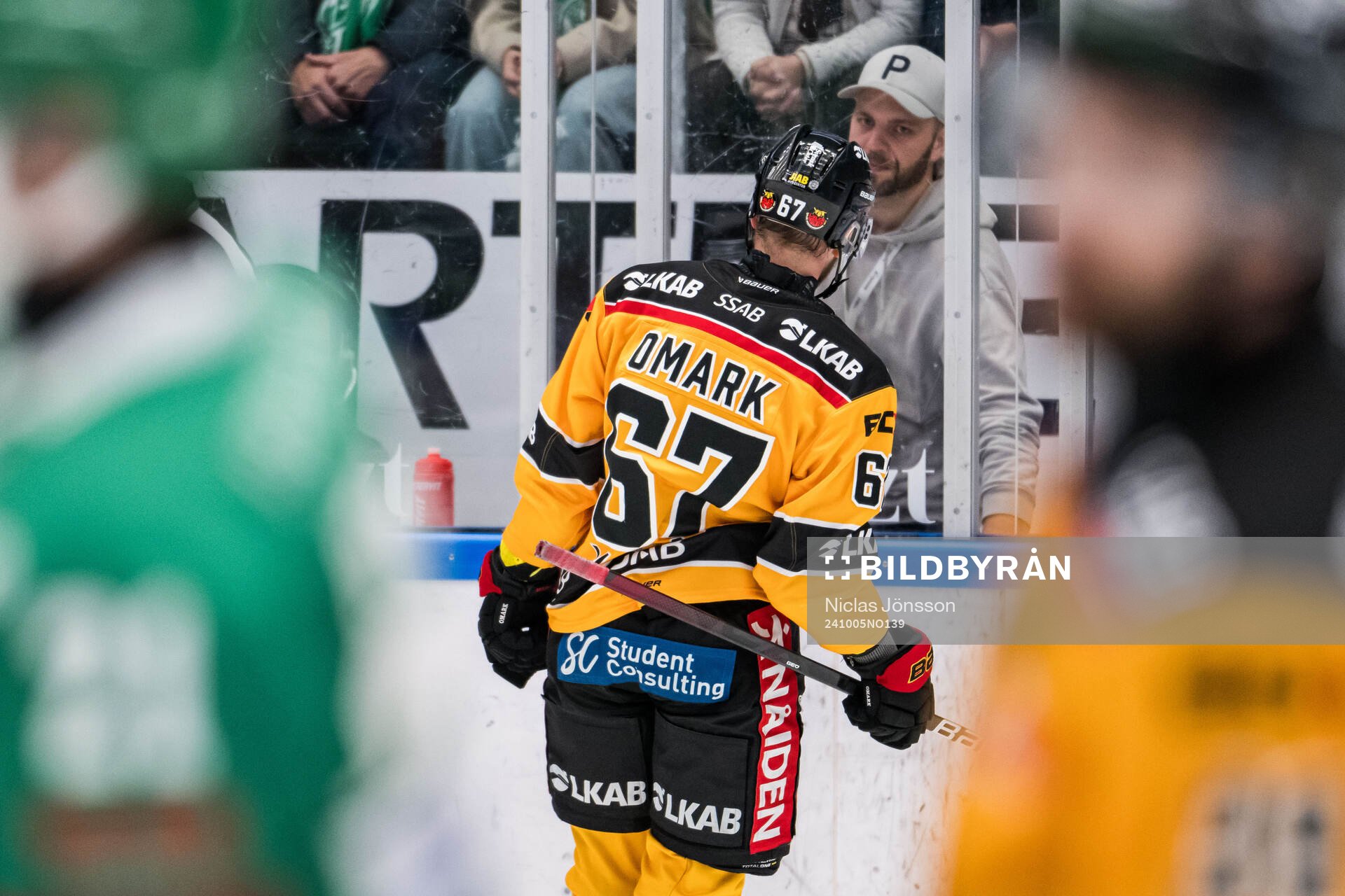 Luleås Linus Omark blir utvisad