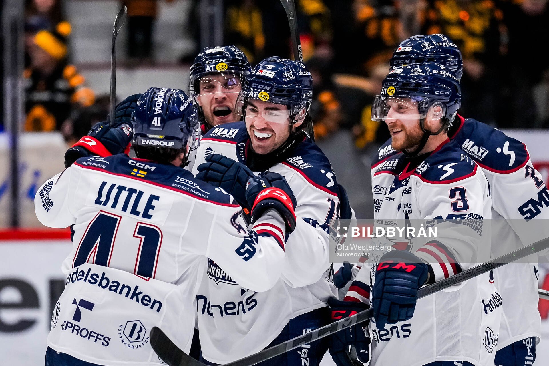 Linköpings Broc Little och Remi Elie jublar