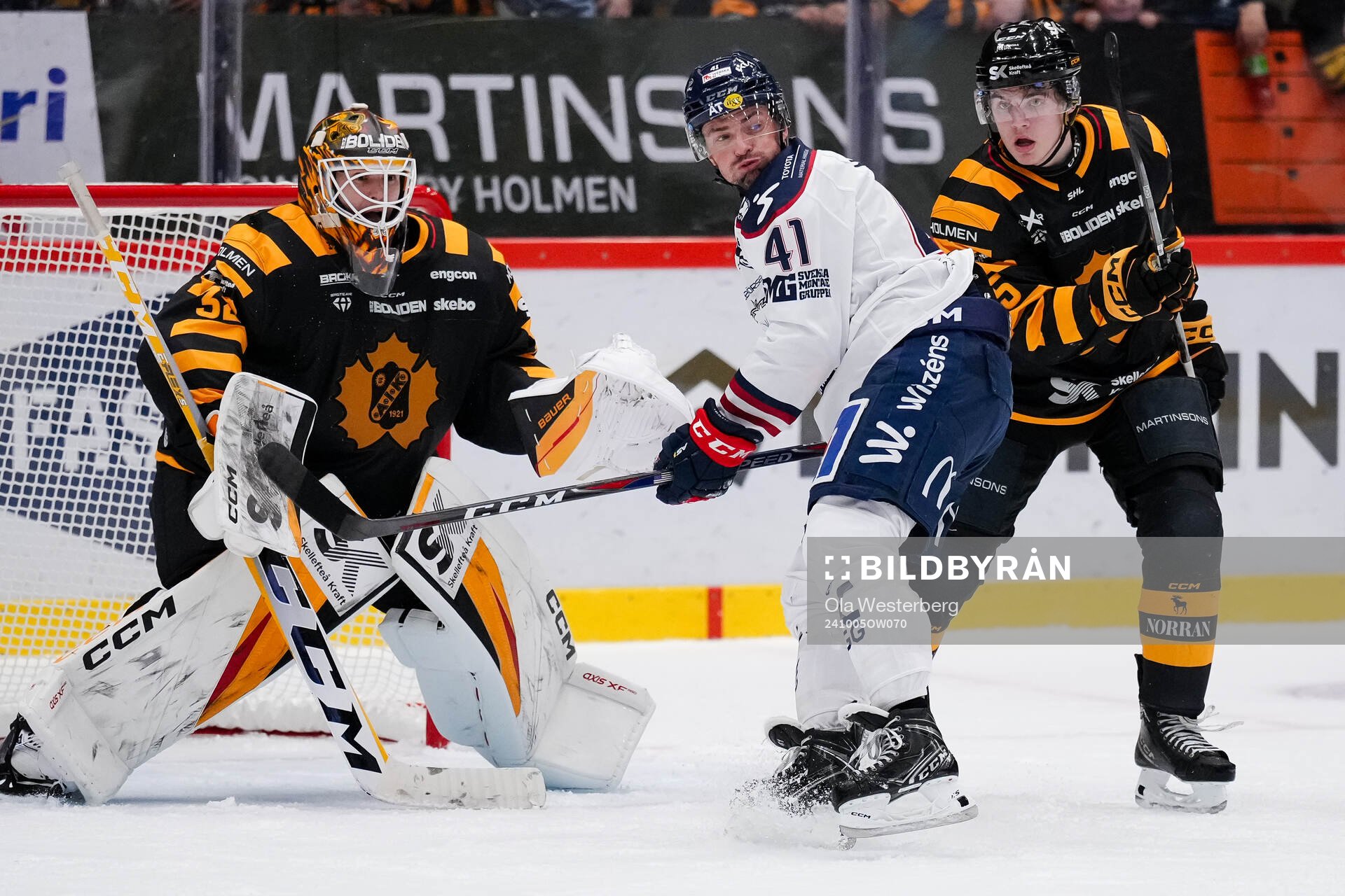 Skellefteås målvakt Linus Söderström och Axel Sandin