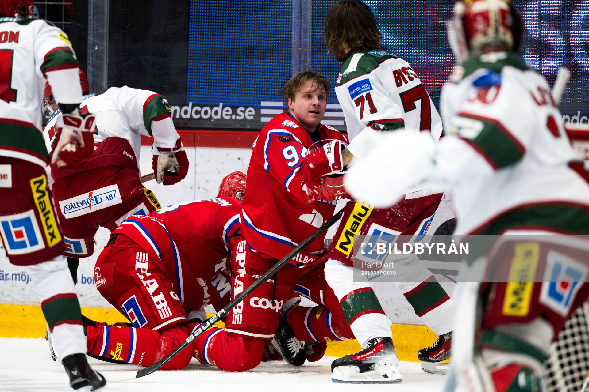 Timrås Sebastian Hartmann och MoDos Ludwig Byström