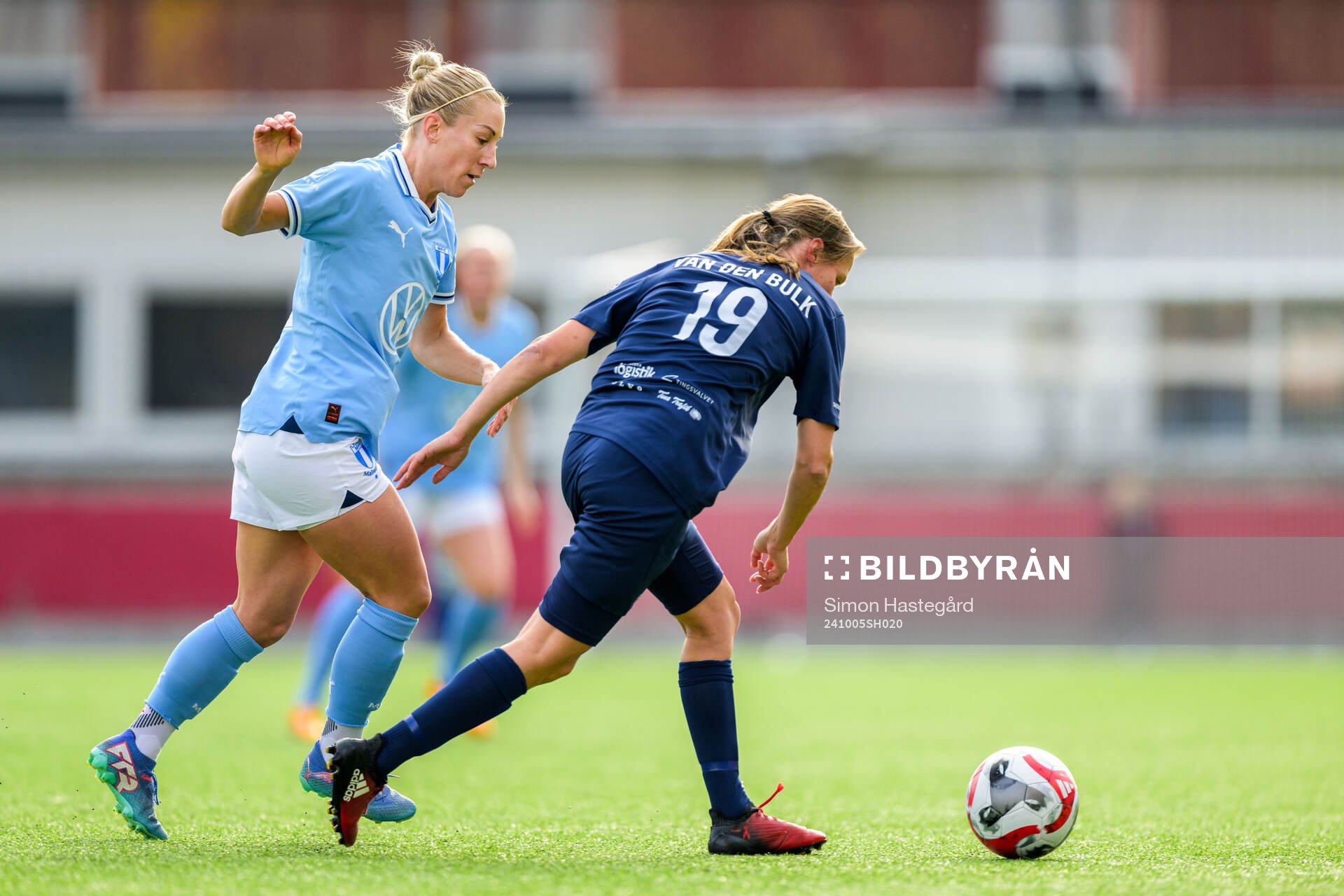 Malmö FFs Mia Persson och Eskilstuna Uniteds Michaela van