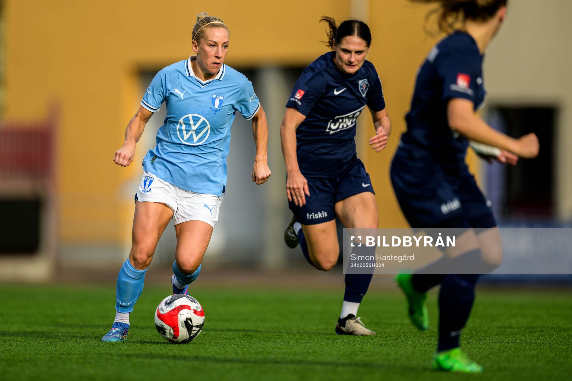 Malmö FFs Mia Persson under fotbollsmatchen i Elitettan mellan Eskilstuna United och Malmö FF den 5 oktober 2024 i Eskilstuna. 