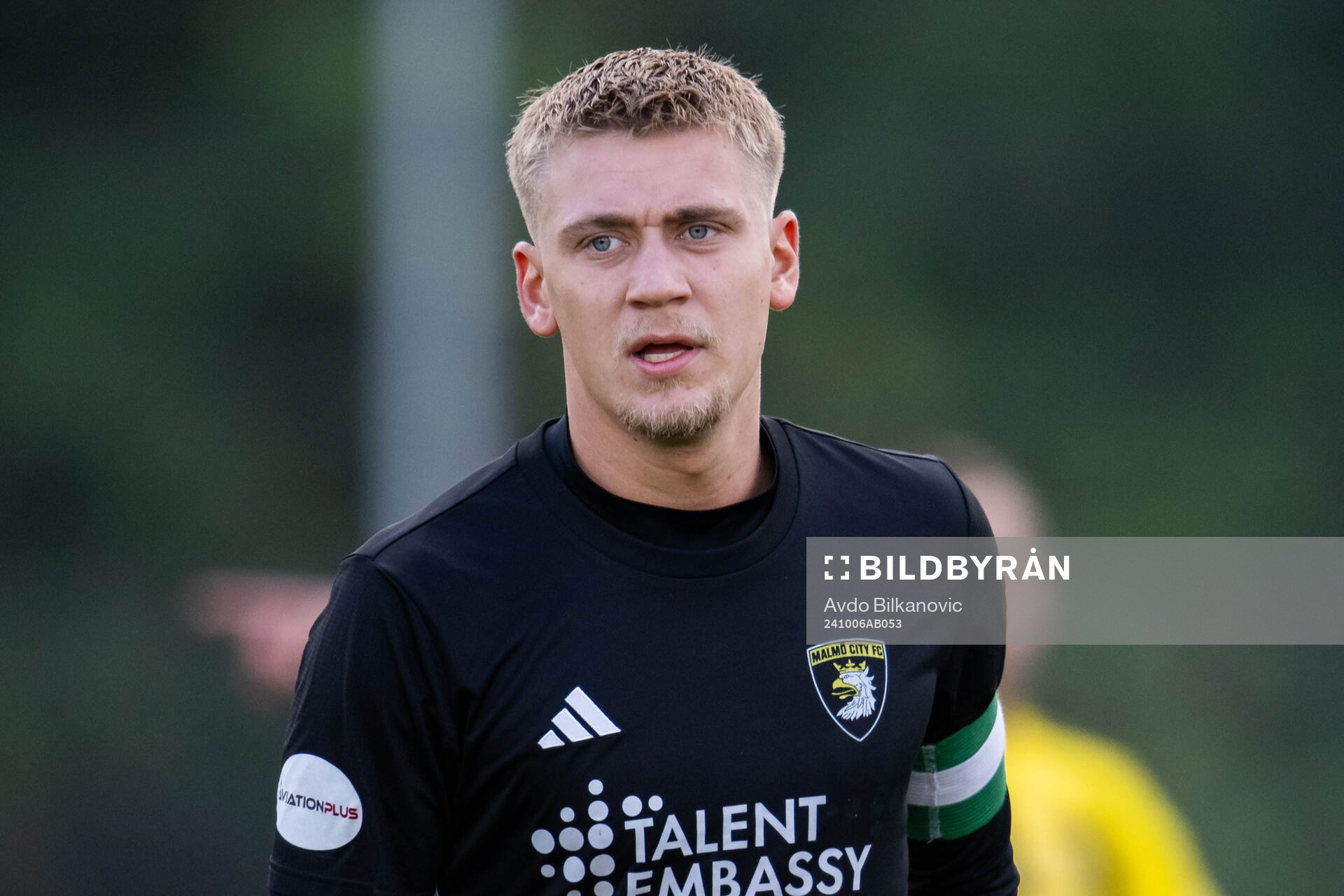 Malmö Citys Oscar Jägare under fotbollsmatchen i Division 4 Sydvästra Skåne mellan Bunkeflo FF och Malmö City den 6 oktober 2024 i Malmö.