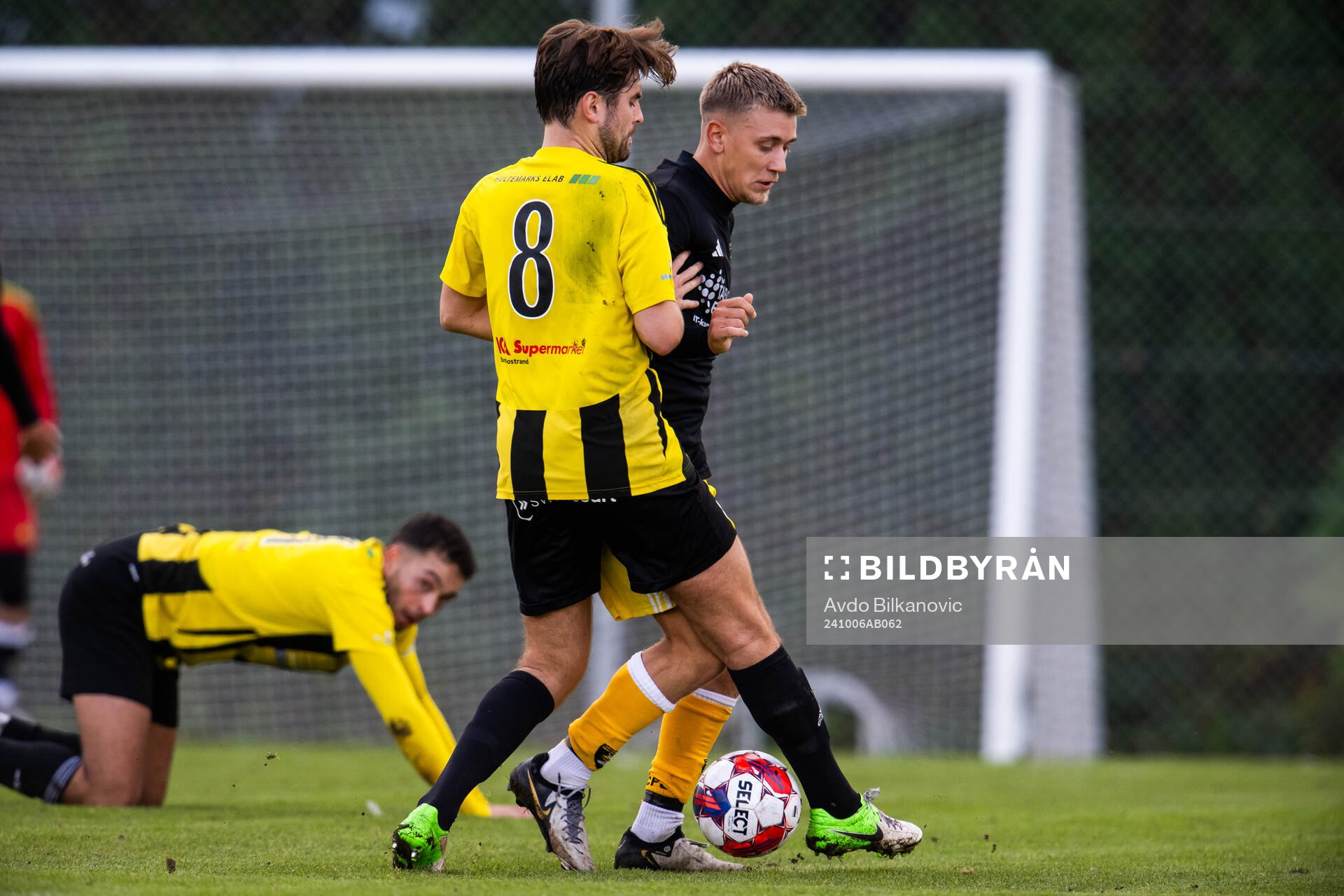 Bunkeflos Jacob Pressing mot Malmö Citys Oscar Jägare