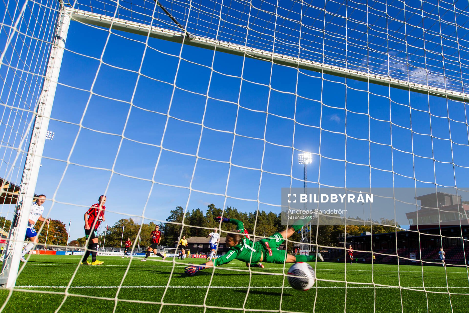 IFK Norrköpings Wilma Leidhammar gör 0-1 bakom