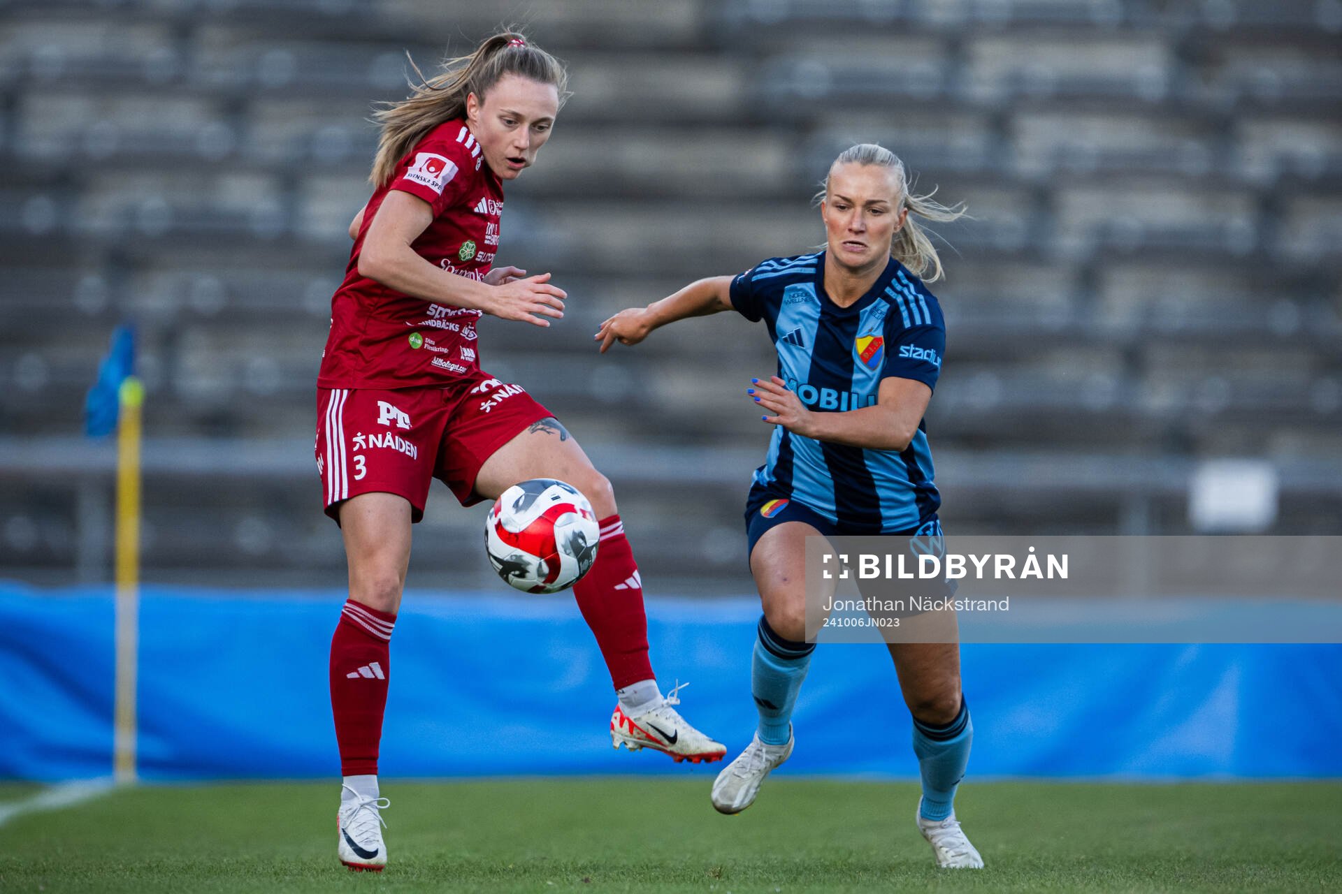 Piteås Ásla Johannesen och Djurgårdens Tove Almqvist