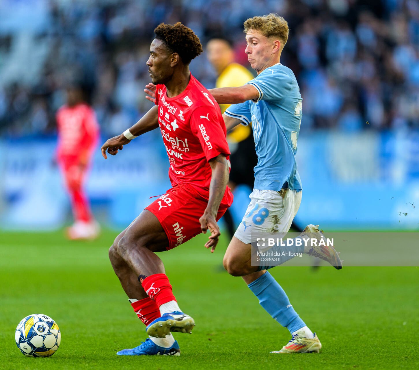 Värnamos Samuel Kotto och Malmö FFs Hugo Bolin